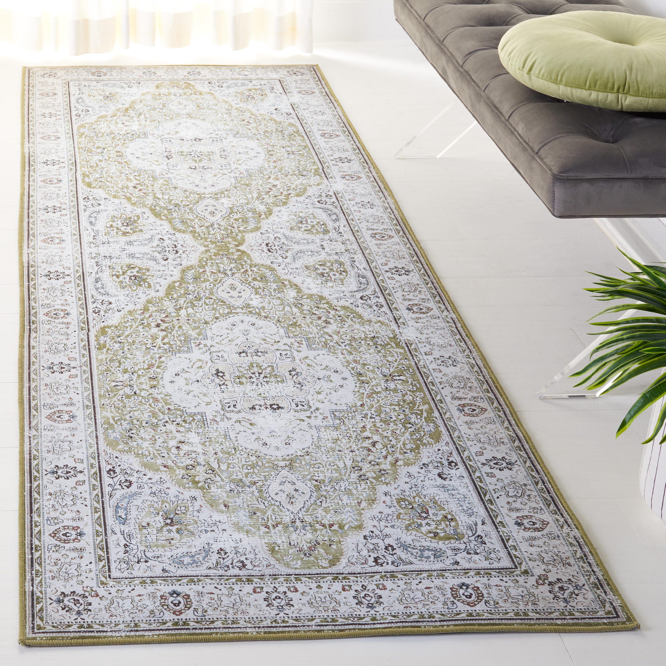 Safavieh Tucson 2' 6" x 6' Runner Rug, Green/Beige, rollover