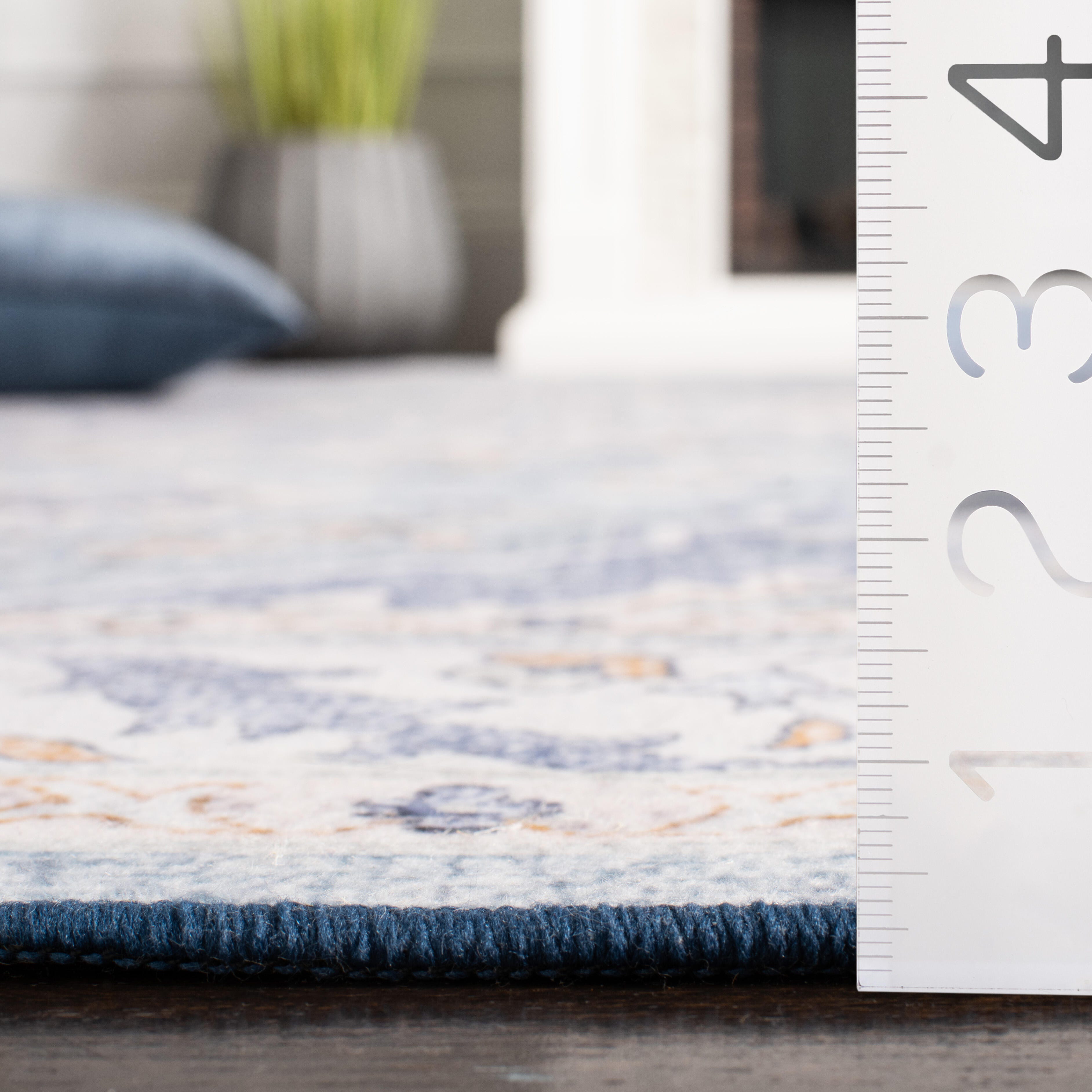 Safavieh Tucson 2' 6" x 8' Runner Rug, Light Blue/Blue, large