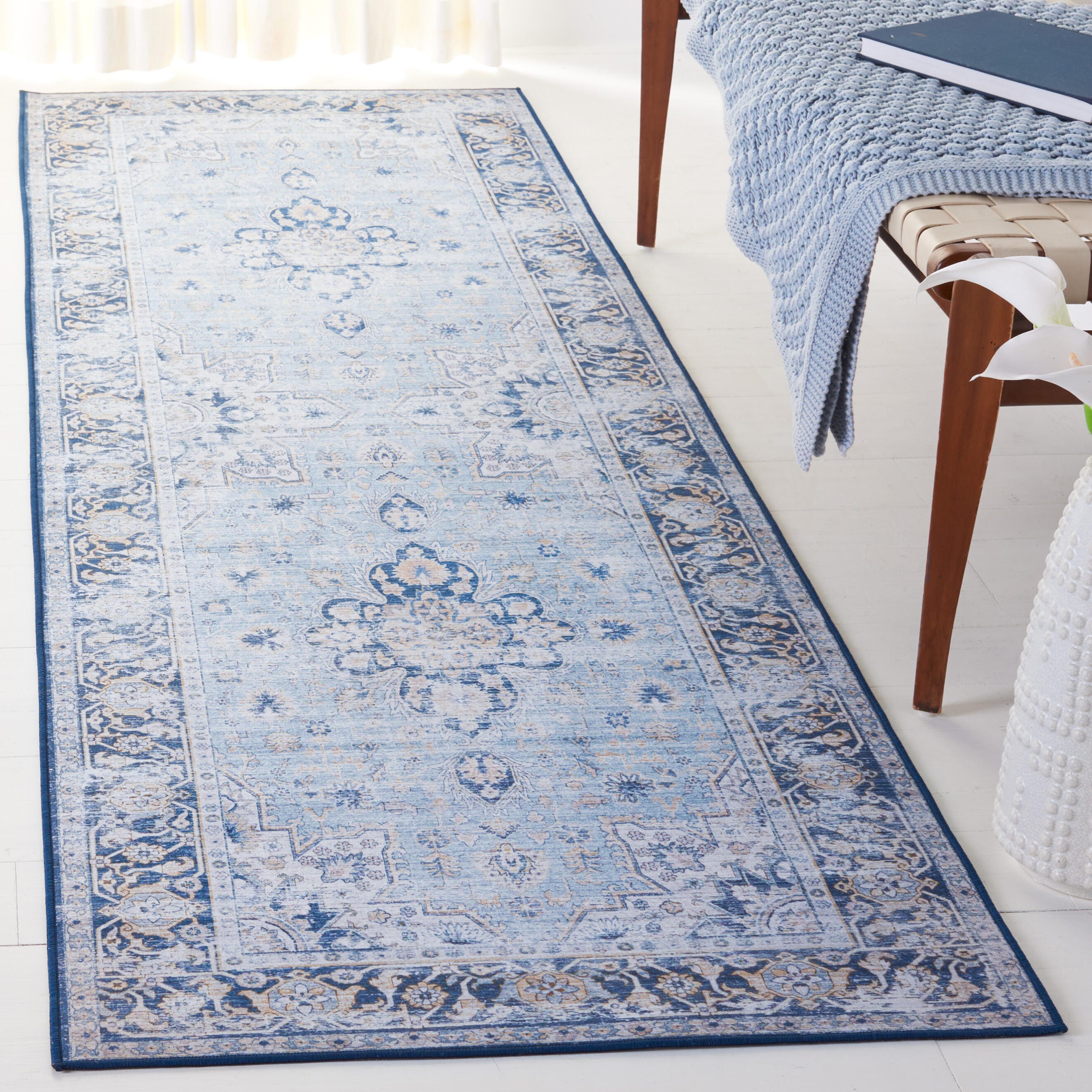 Safavieh Tucson 2' 6" x 8' Runner Rug, Light Blue/Navy, rollover
