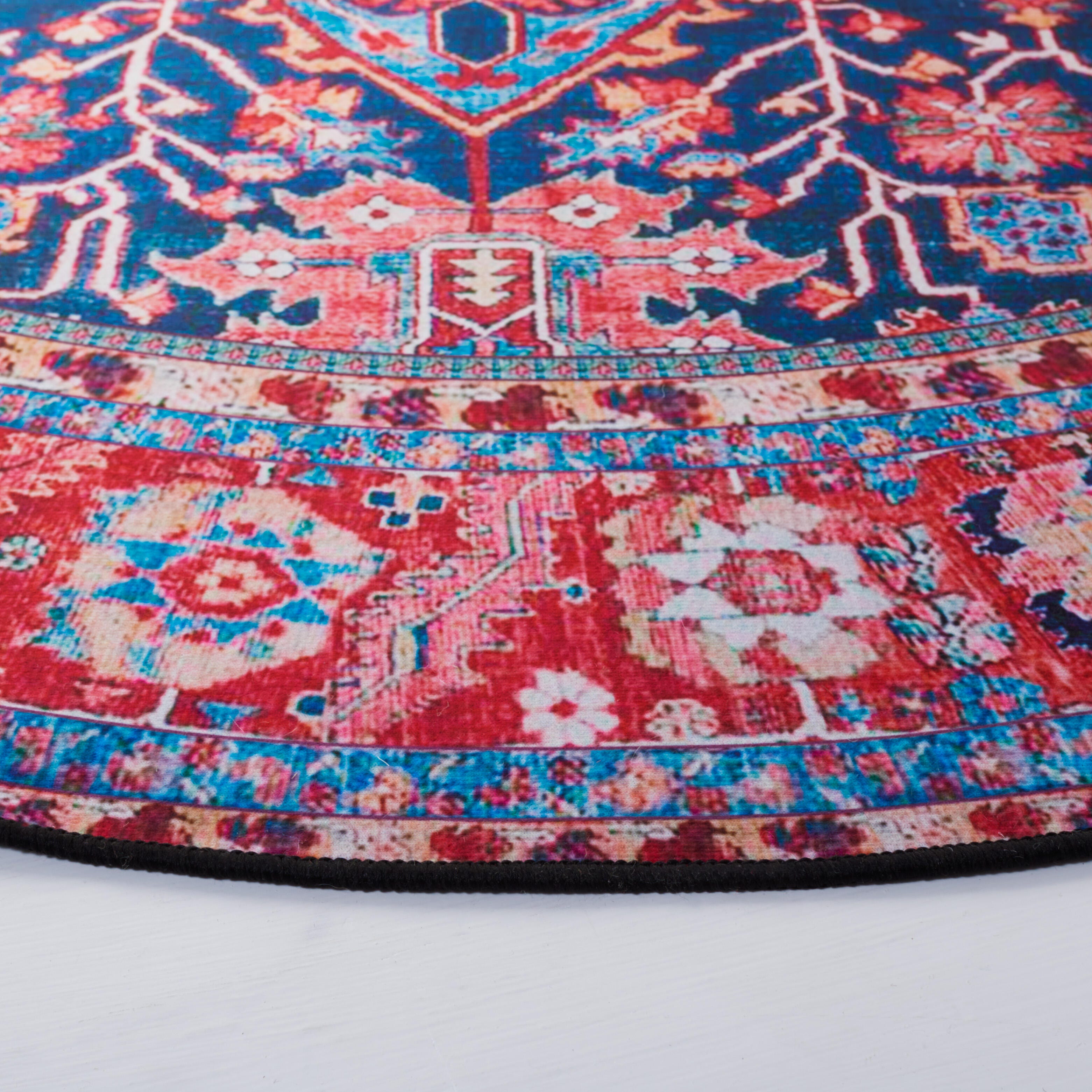 Safavieh Tucson 6' x 6' Round Area Rug, Navy/Red, large