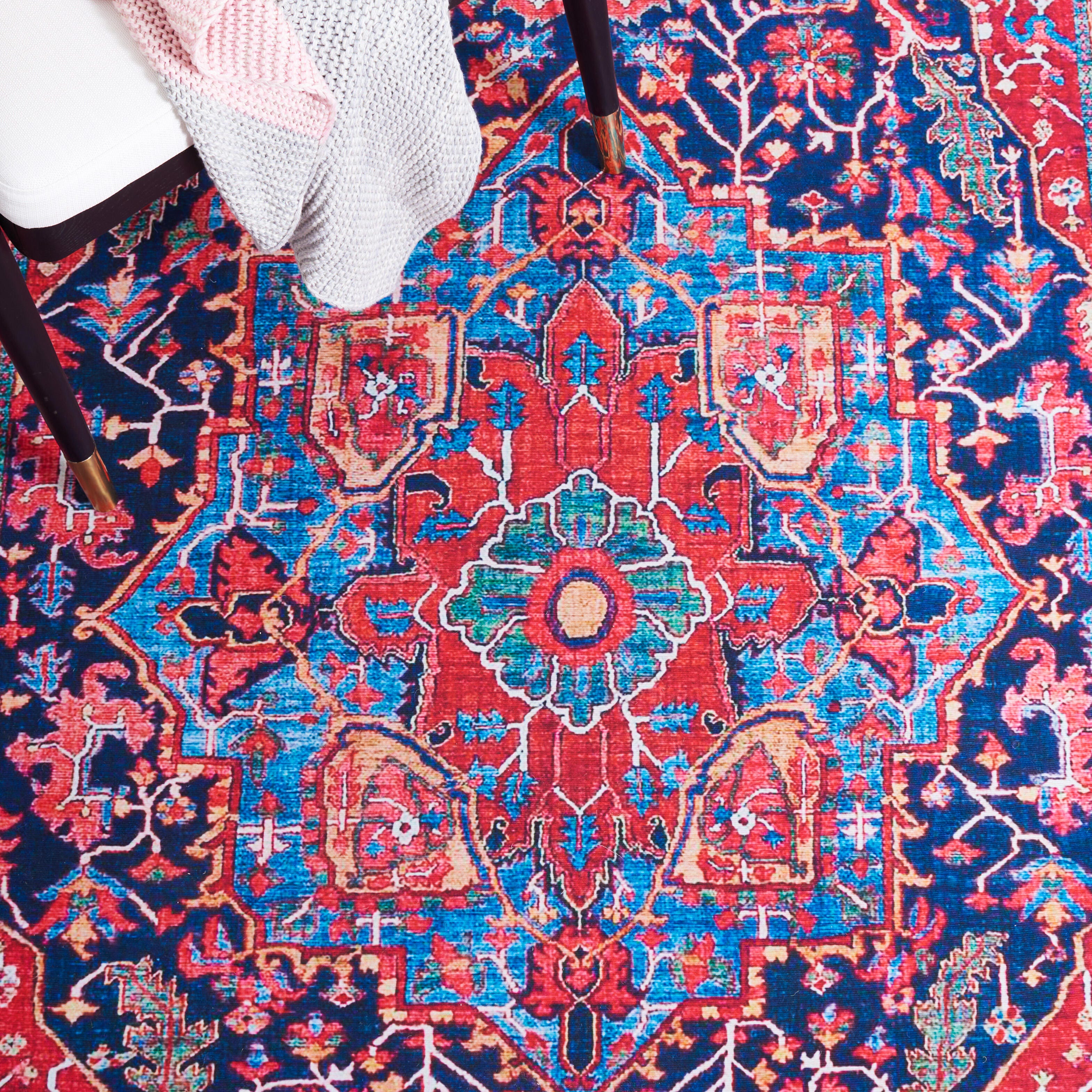 Safavieh Tucson 5' x 8' Area Rug, Navy/Red, large
