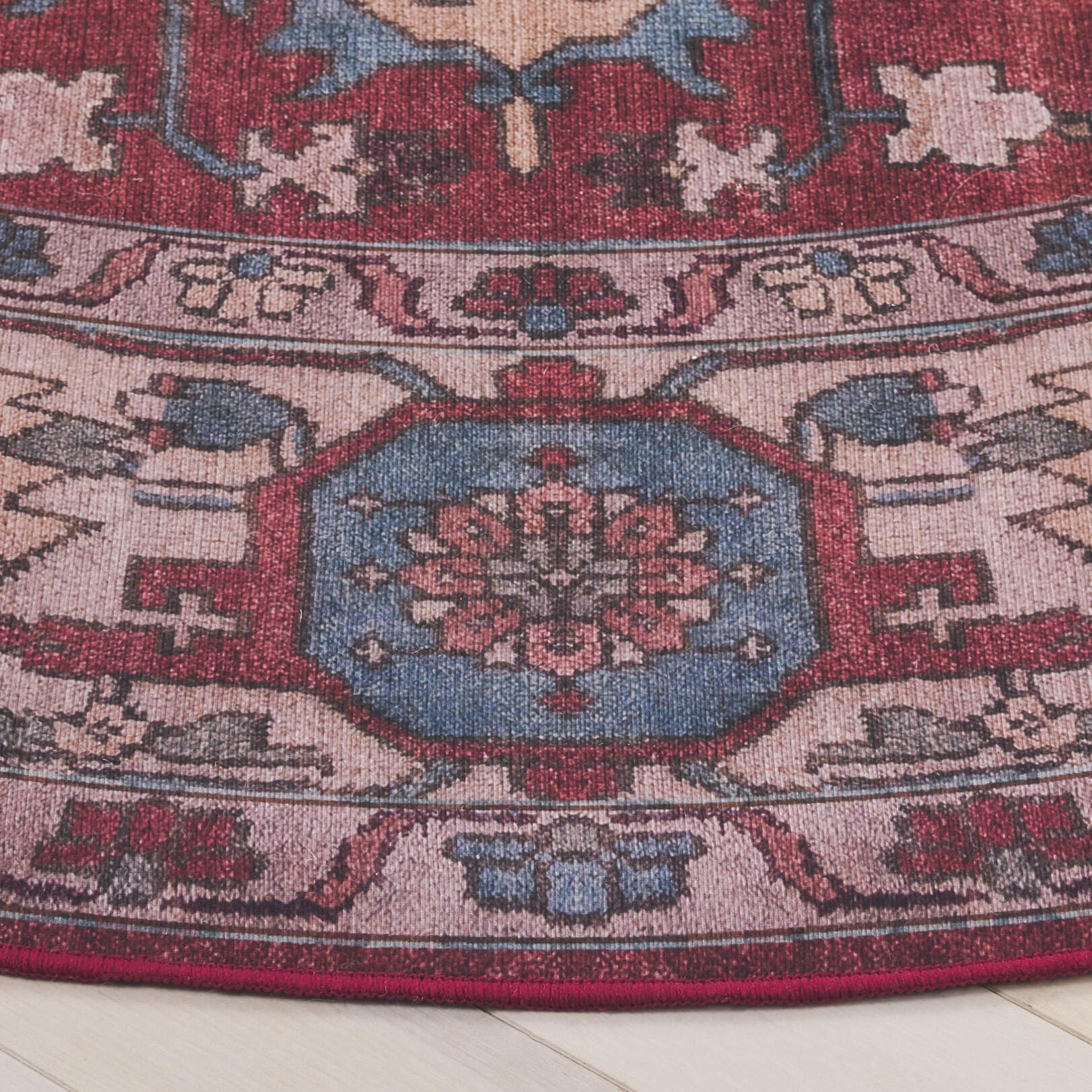 Safavieh Tucson 5' x 5' Round Area Rug, Red/Beige, large