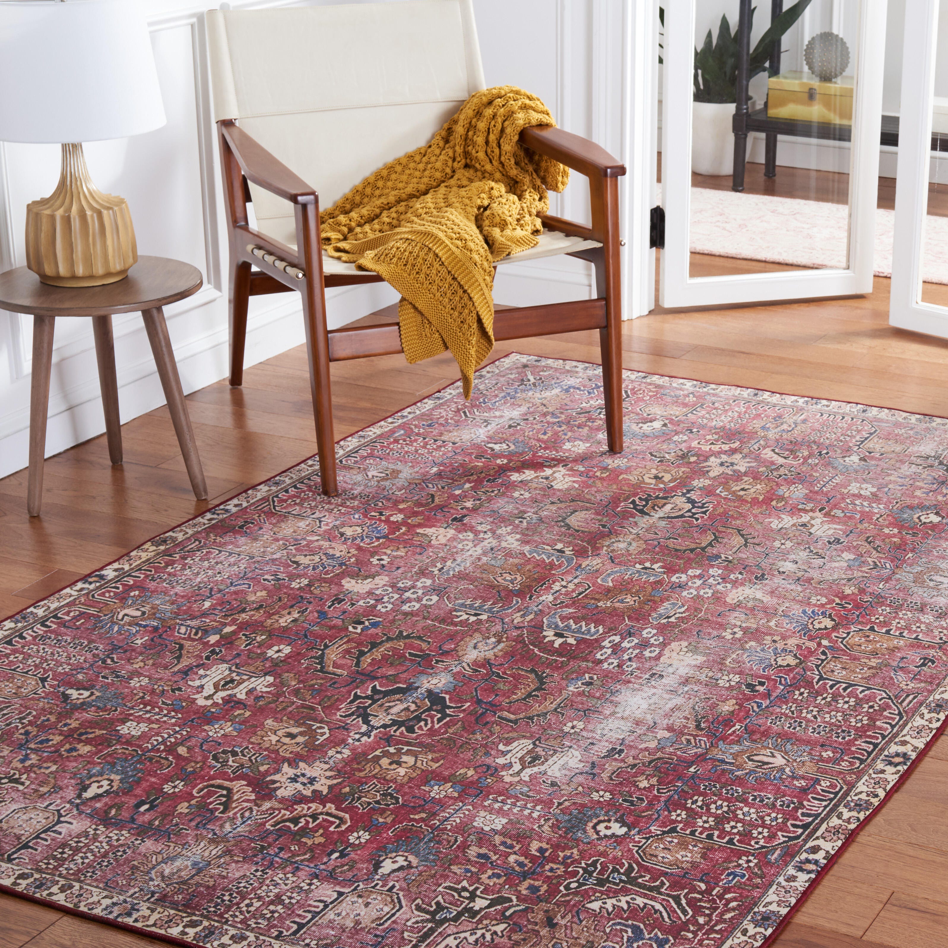 Safavieh Tucson 4' x 6' Area Rug, Red/Beige, rollover