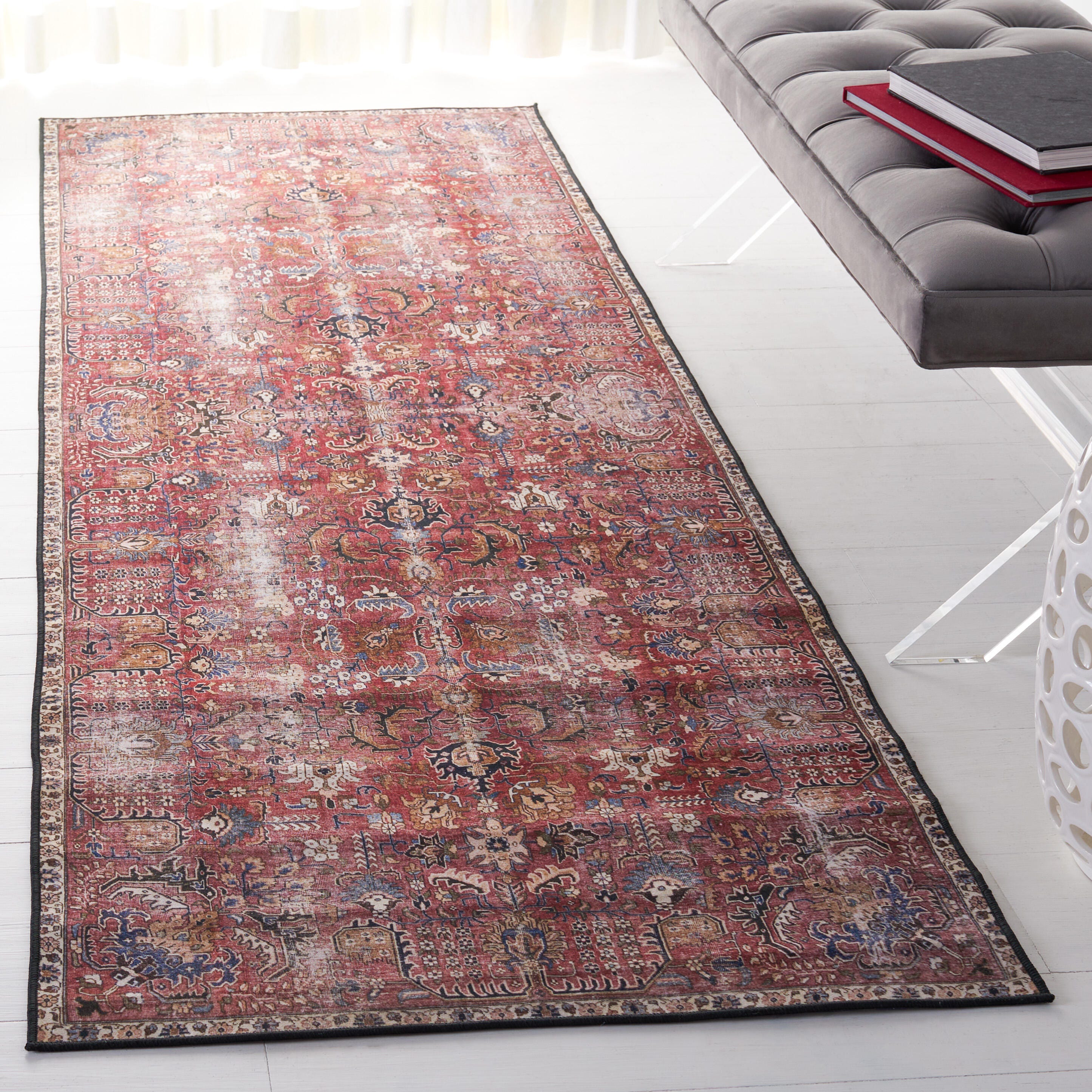 Safavieh Tucson 2' 6" x 8' Runner Rug, Red/Beige, rollover