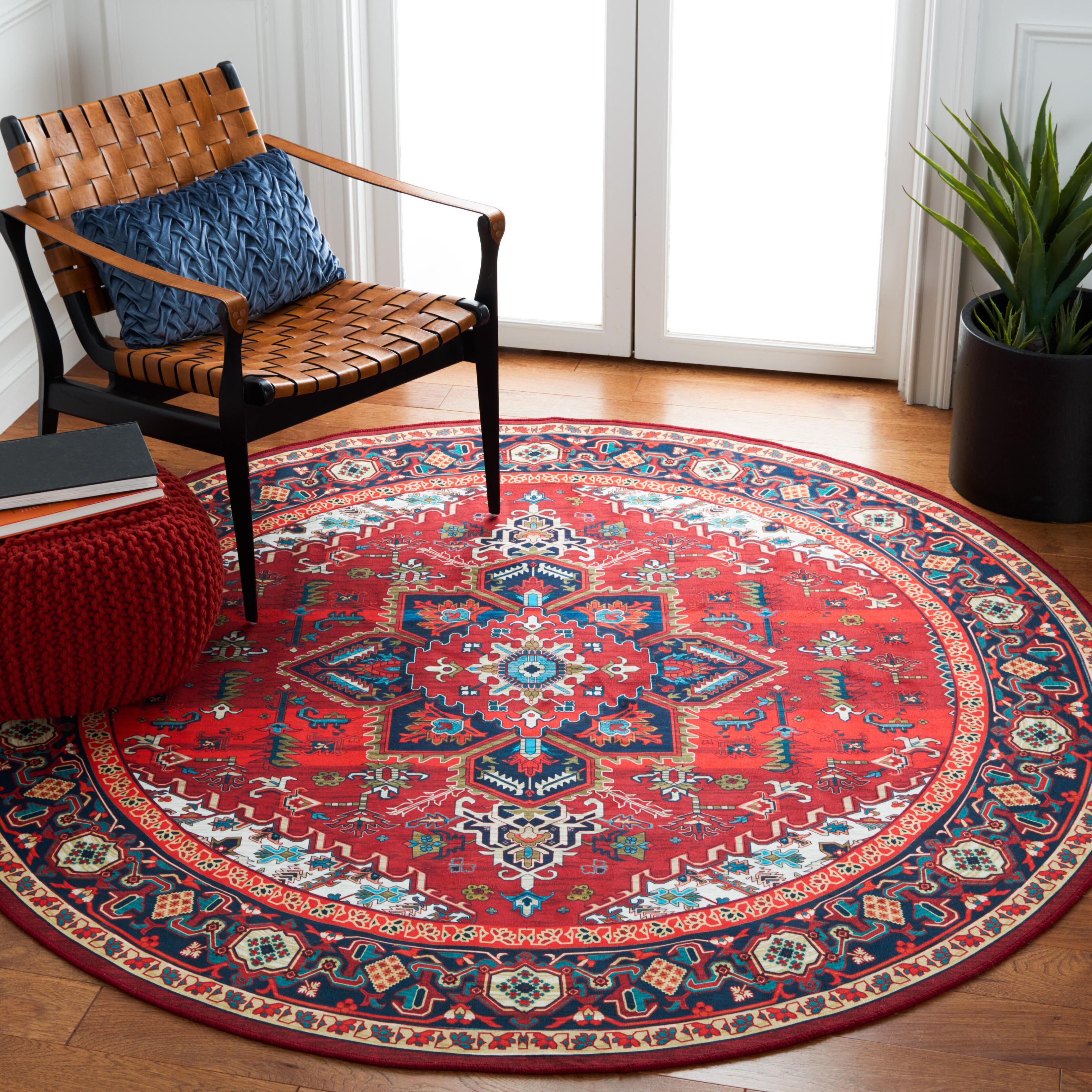 Safavieh Tucson 4' x 4' Round Area Rug, Red/Blue, rollover