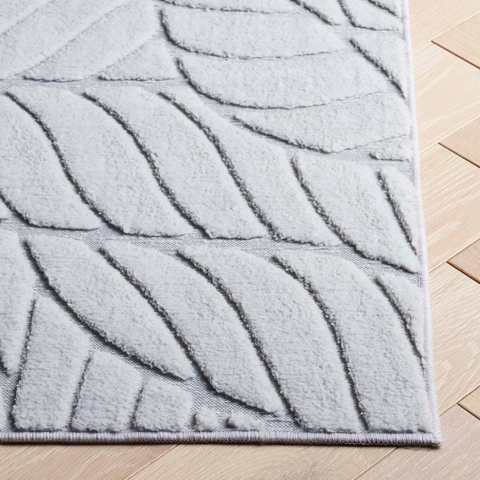 Safavieh Versailles 5' x 8' Area Rug, Gray, large