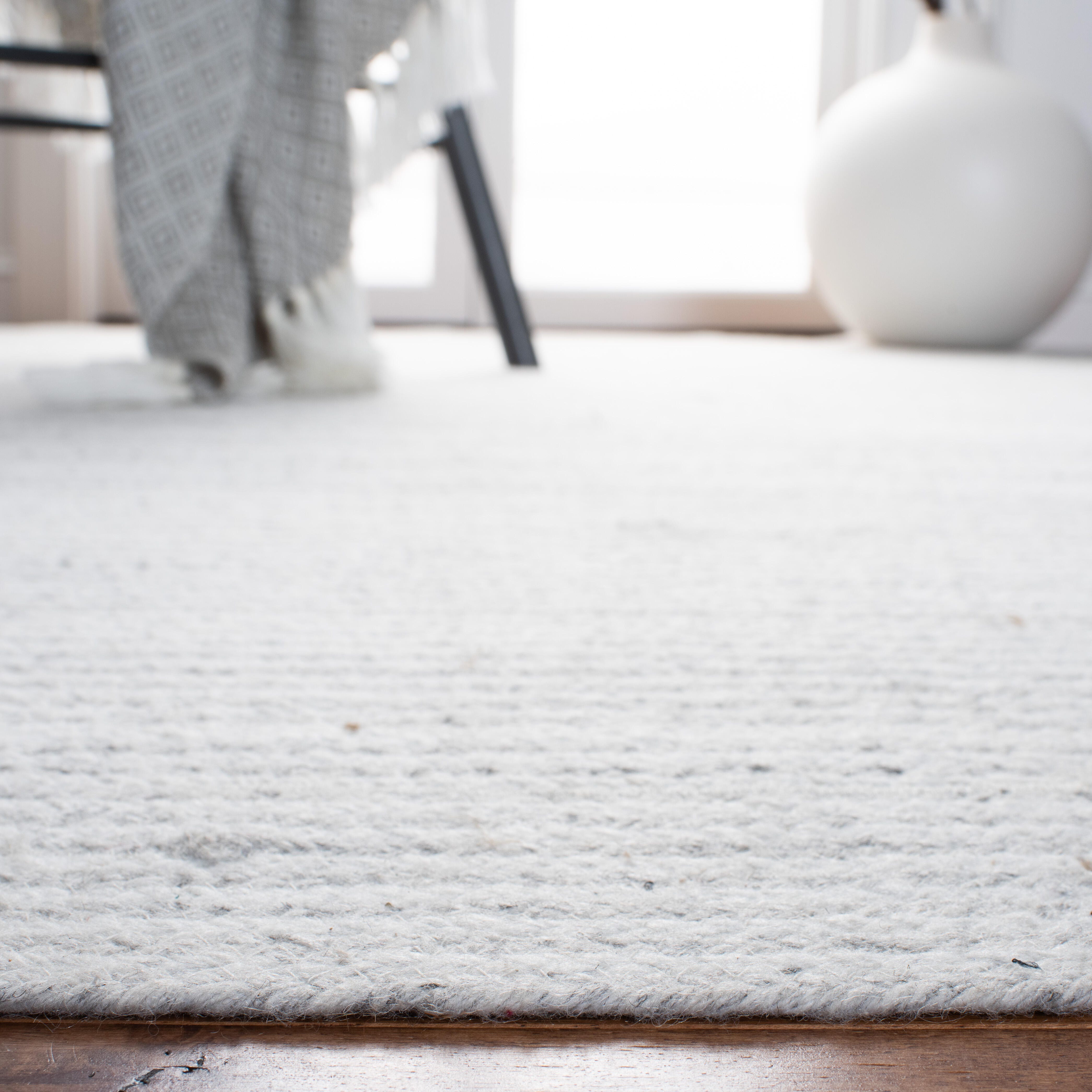 Safavieh Cape Cod Collection Faranaz 6' x 6' Square Rug, Gray/Ivory, large