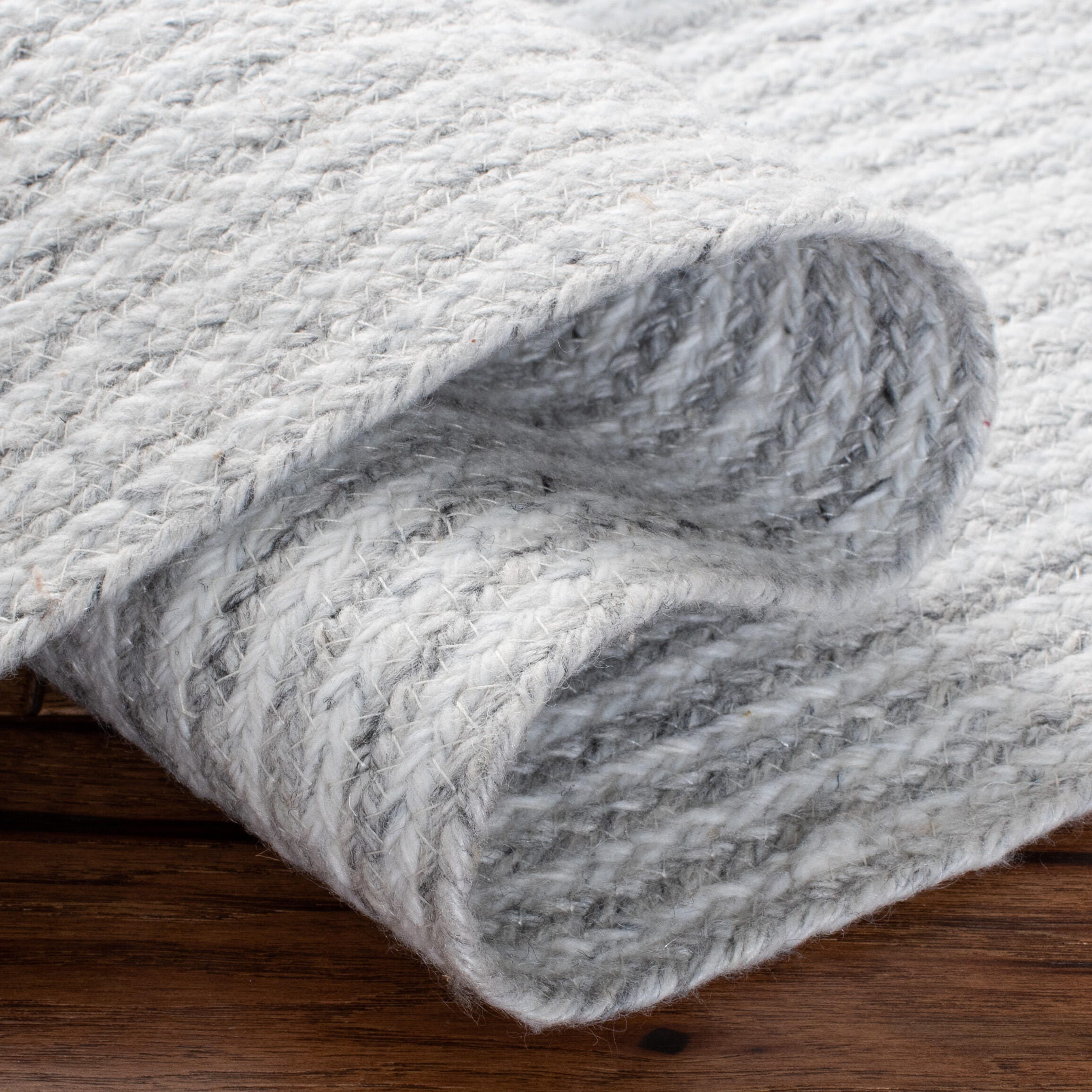 Safavieh Cape Cod Collection Faranaz 6' x 6' Square Rug, Gray/Ivory, large