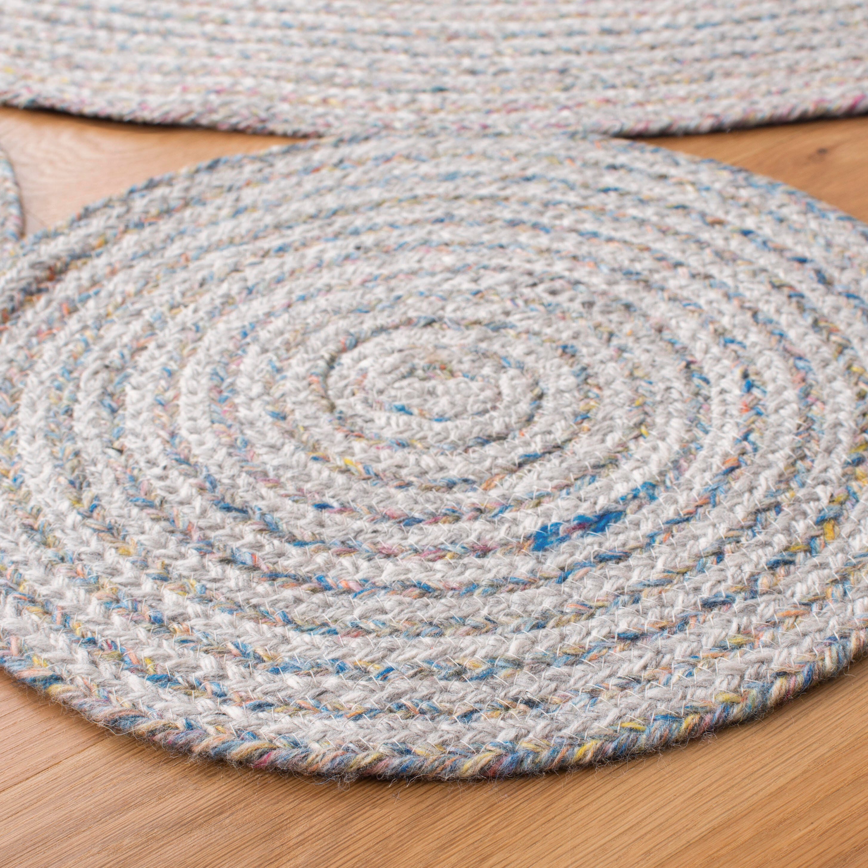Safavieh Cape Cod Collection Flavie 3' x 3' Round Rug, Gray/Pink, large