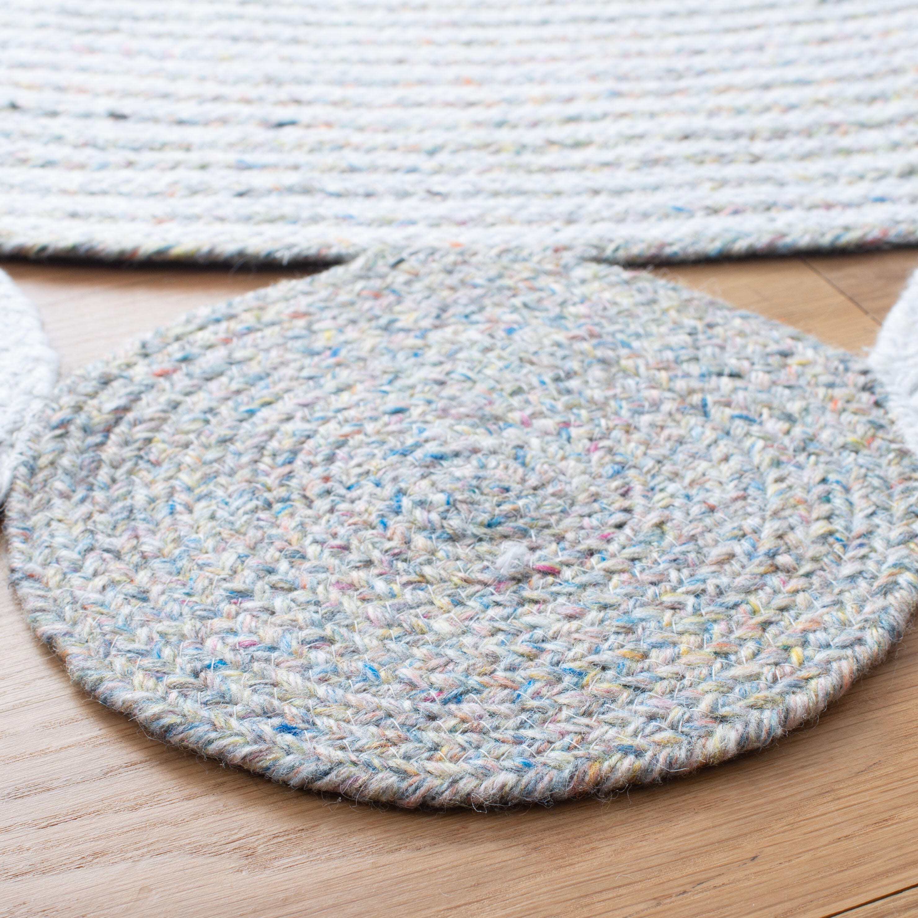 Safavieh Cape Cod Collection Hannelotte 5' x 5' Round Rug, Pink/Ivory, large
