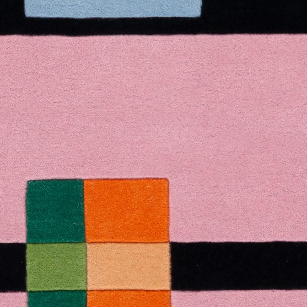 Swatch color Black/Pink , product with this swatch is currently selected