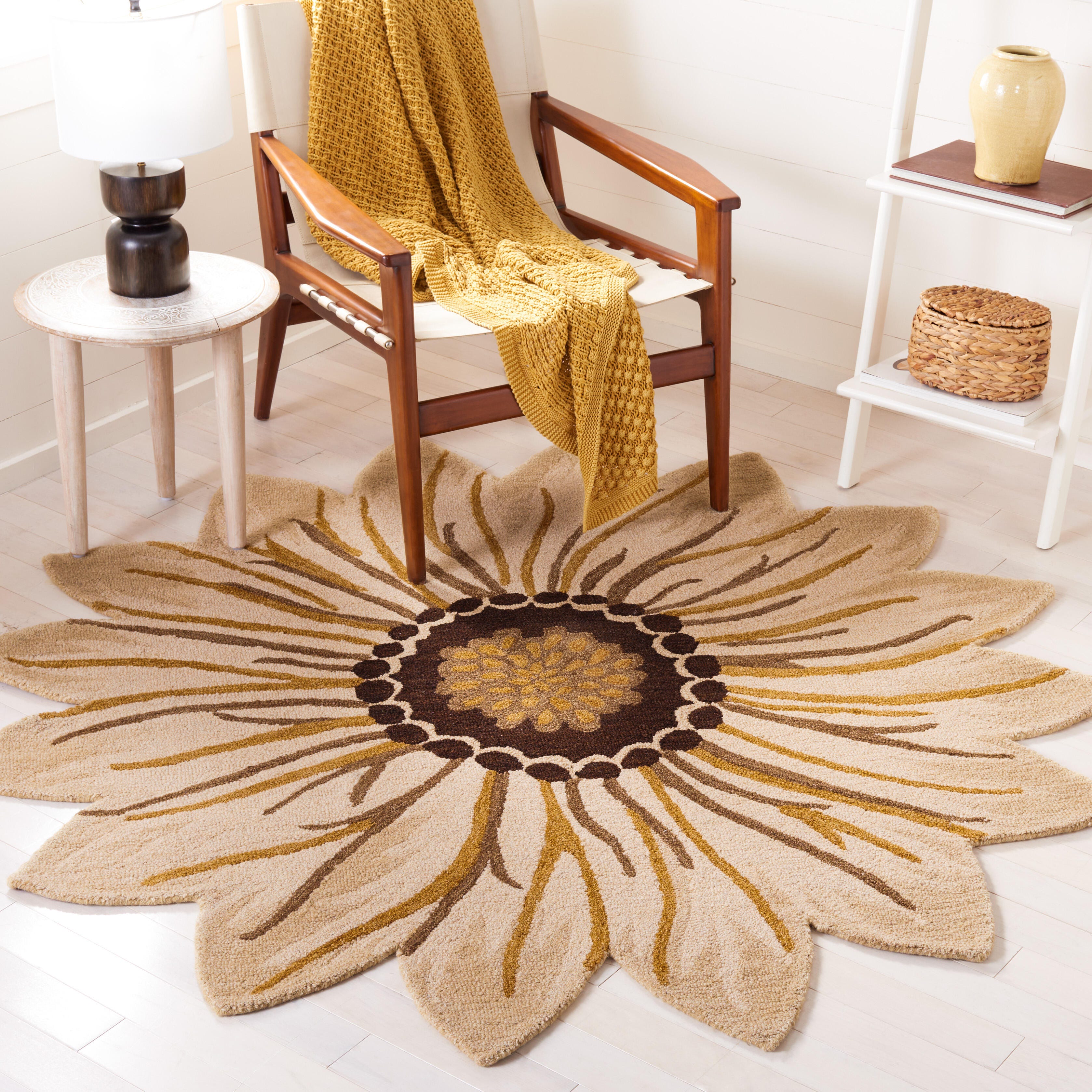 Safavieh Novelty Collection Dida 4' x 4' Round Rug, Gold/Beige, rollover