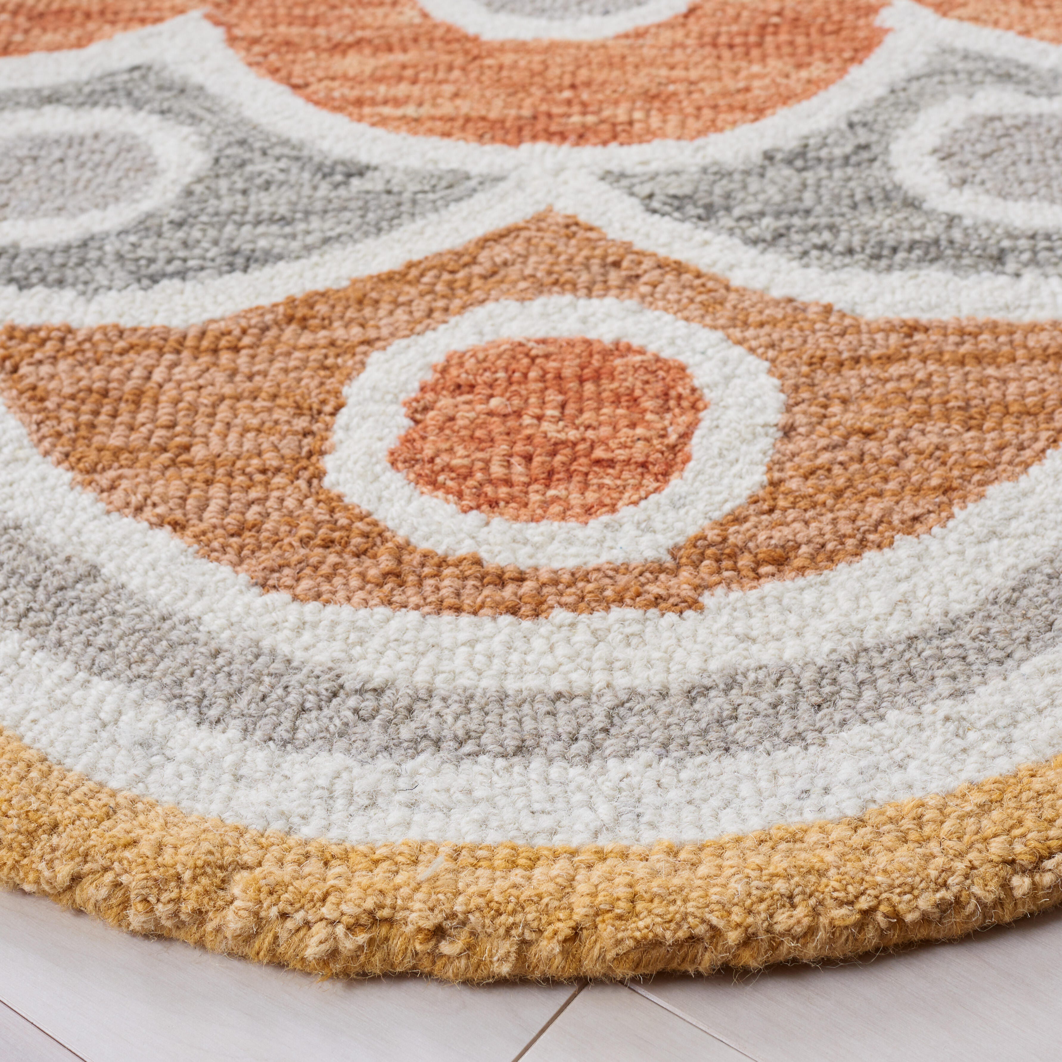 Safavieh Novelty Collection Nidhi 4' x 4' Round Rug, Gray/Rust, large