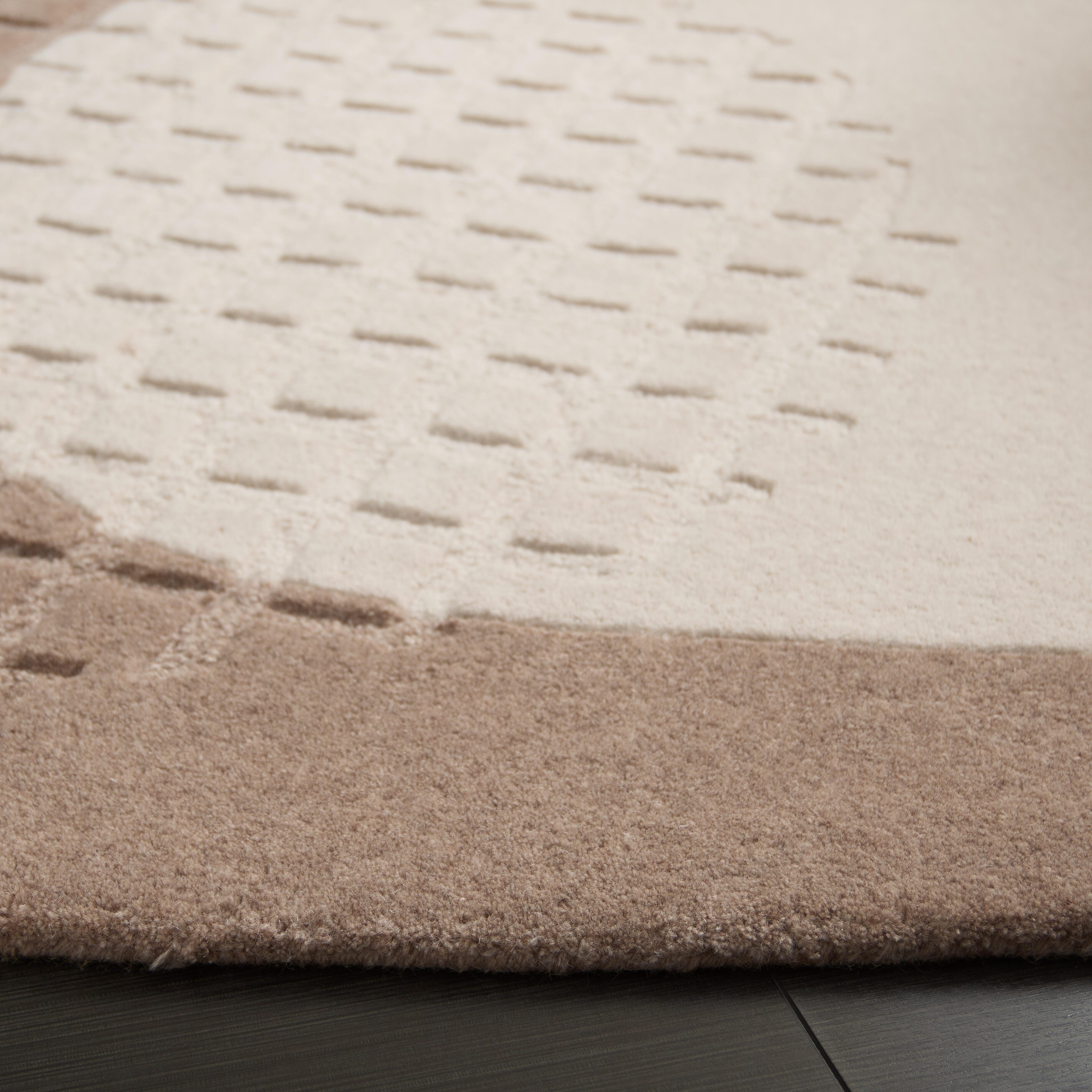 Safavieh Novelty Collection Urta 3' x 3' Square Rug, Beige/Ivory, large