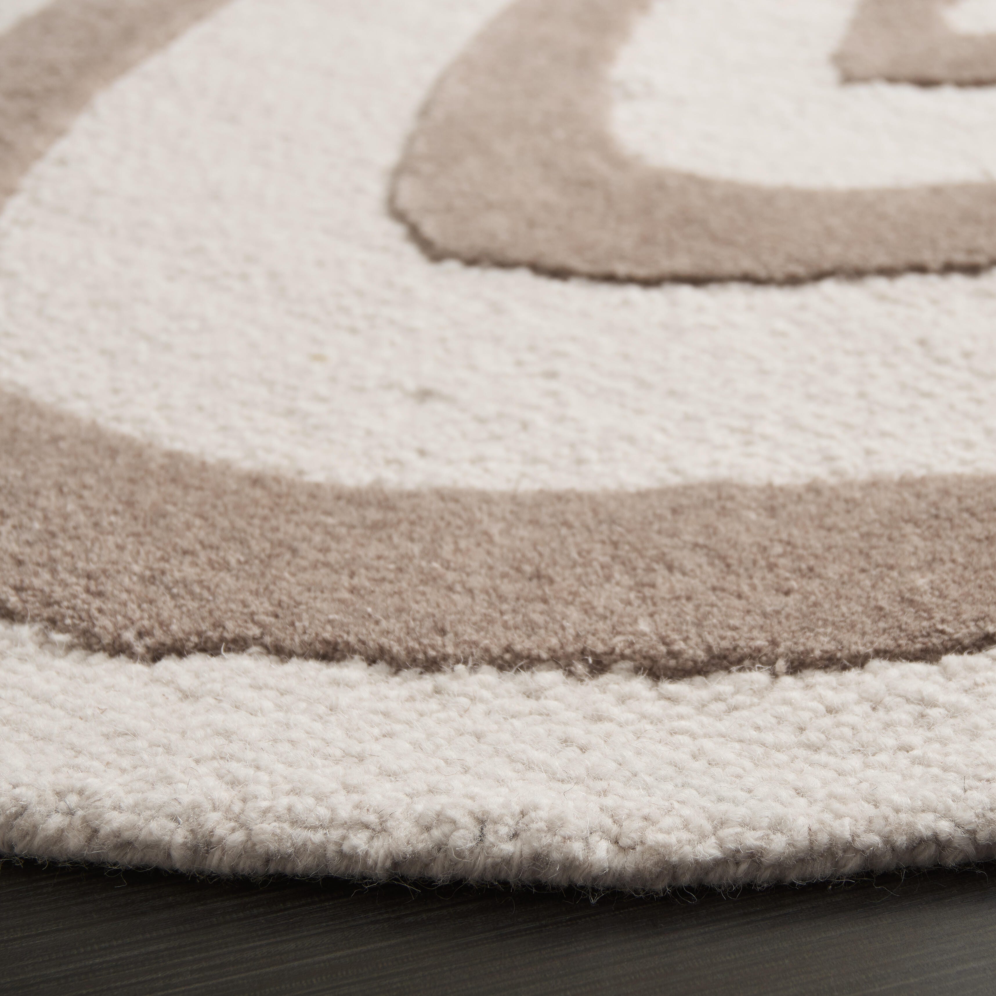 Safavieh Novelty Collection Sigtrud 4' x 4' Square Rug, Ivory/Brown, large