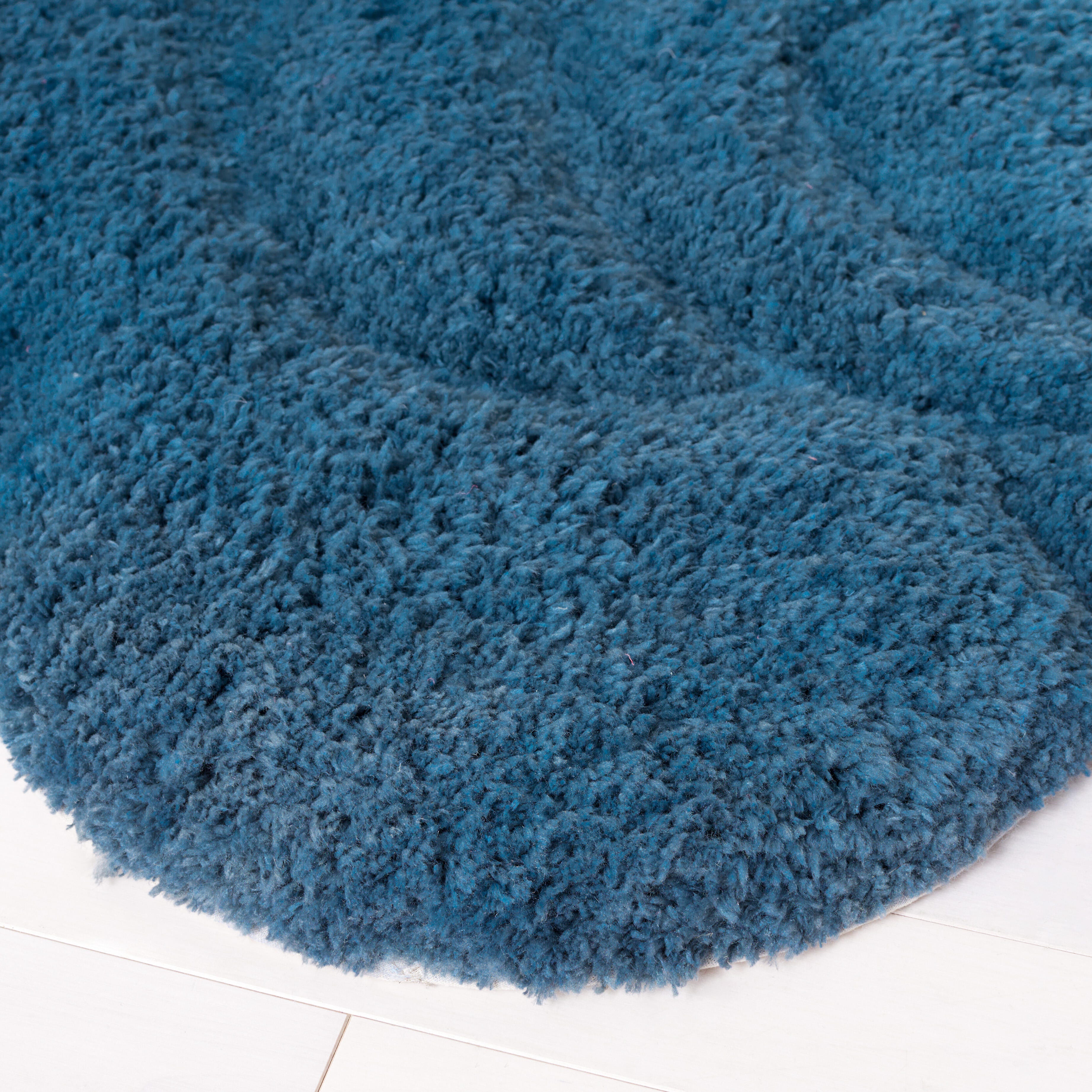 Safavieh Novelty Collection Nanae 5' x 5' Round Rug, Blue, large