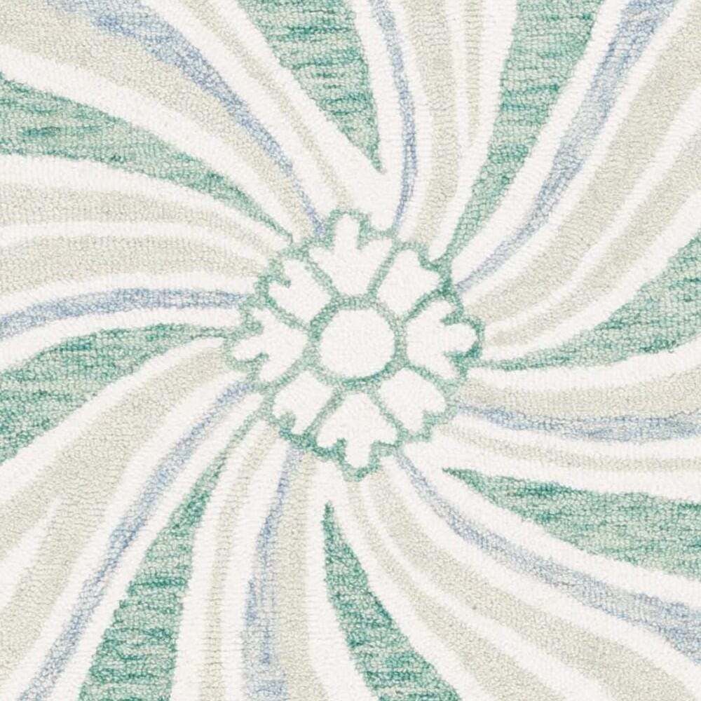 Swatch color Gray/Green , product with this swatch is currently selected