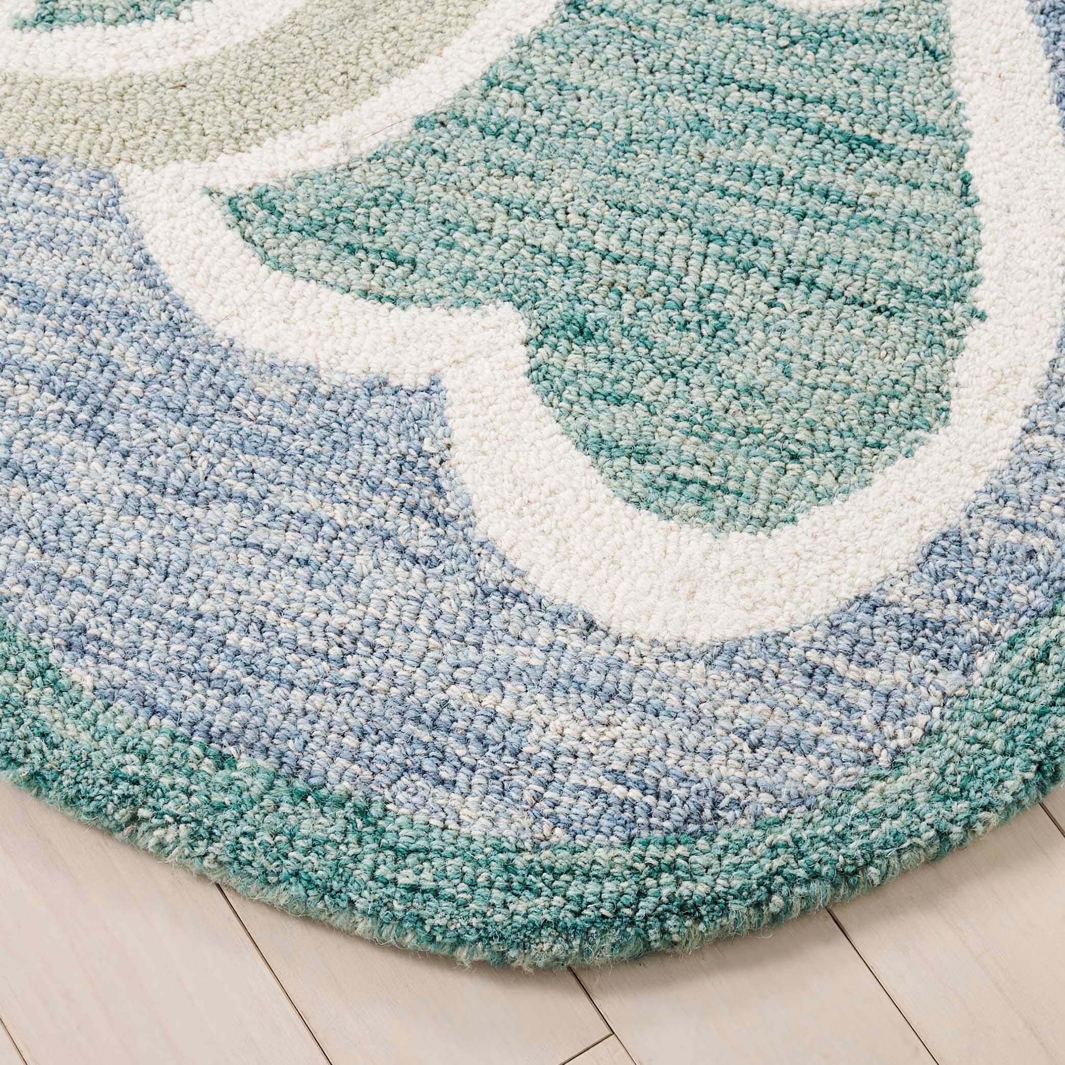 Safavieh Novelty Collection Damira 5' x 5' Round Rug, Gray/Green, large