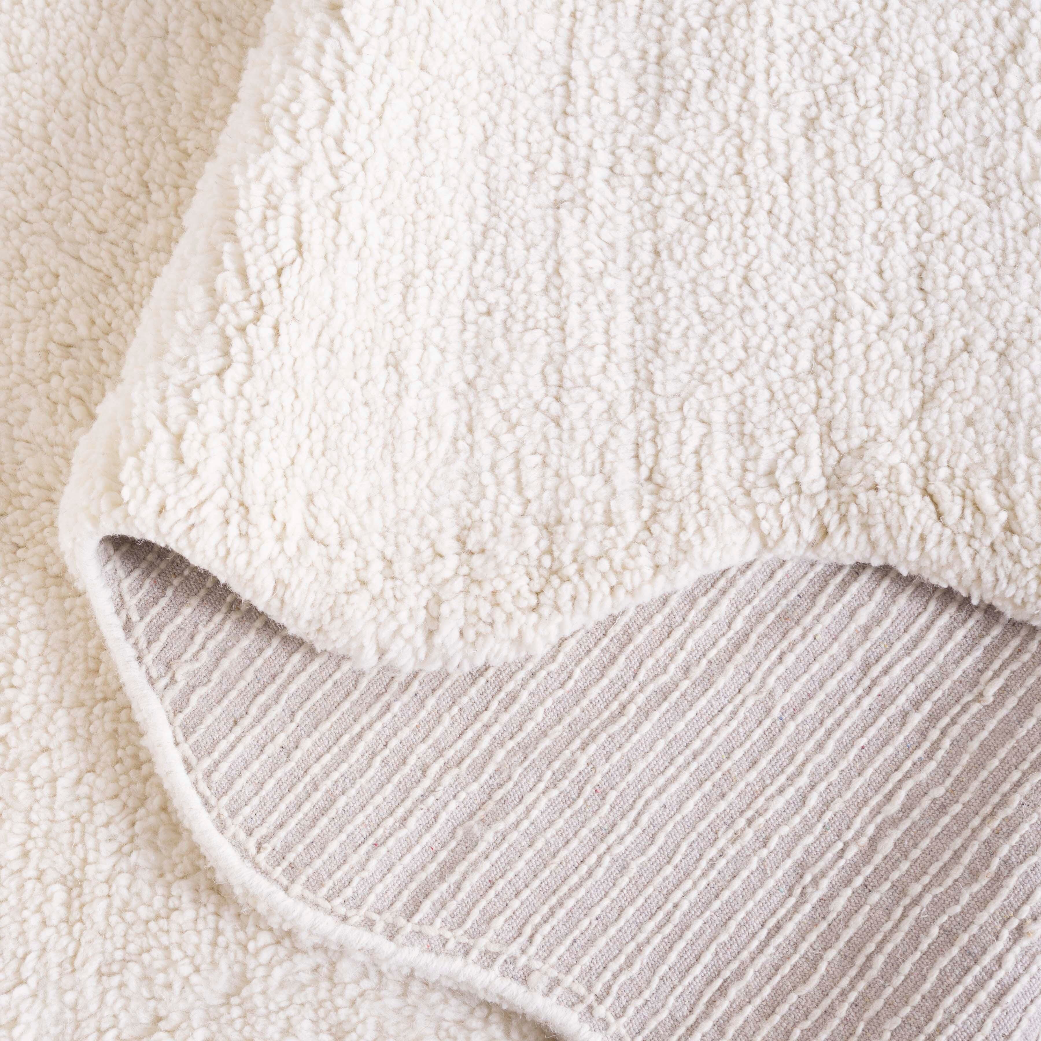 Safavieh Vermont Collection Morella 2'3" x 8' Runner Rug, Ivory, large