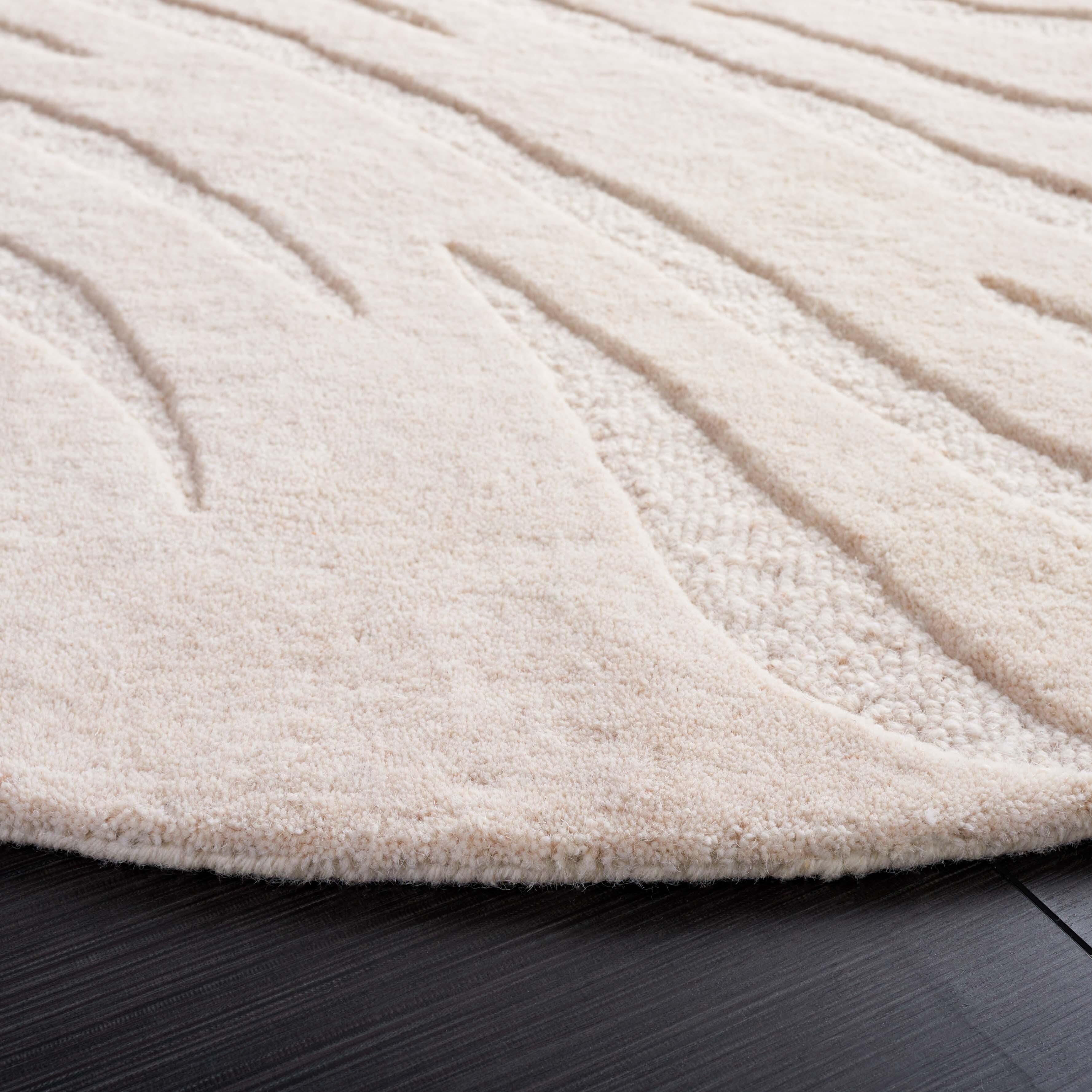 Safavieh Novelty Collection Xheva 4' x 4' Square Rug, Ivory, large