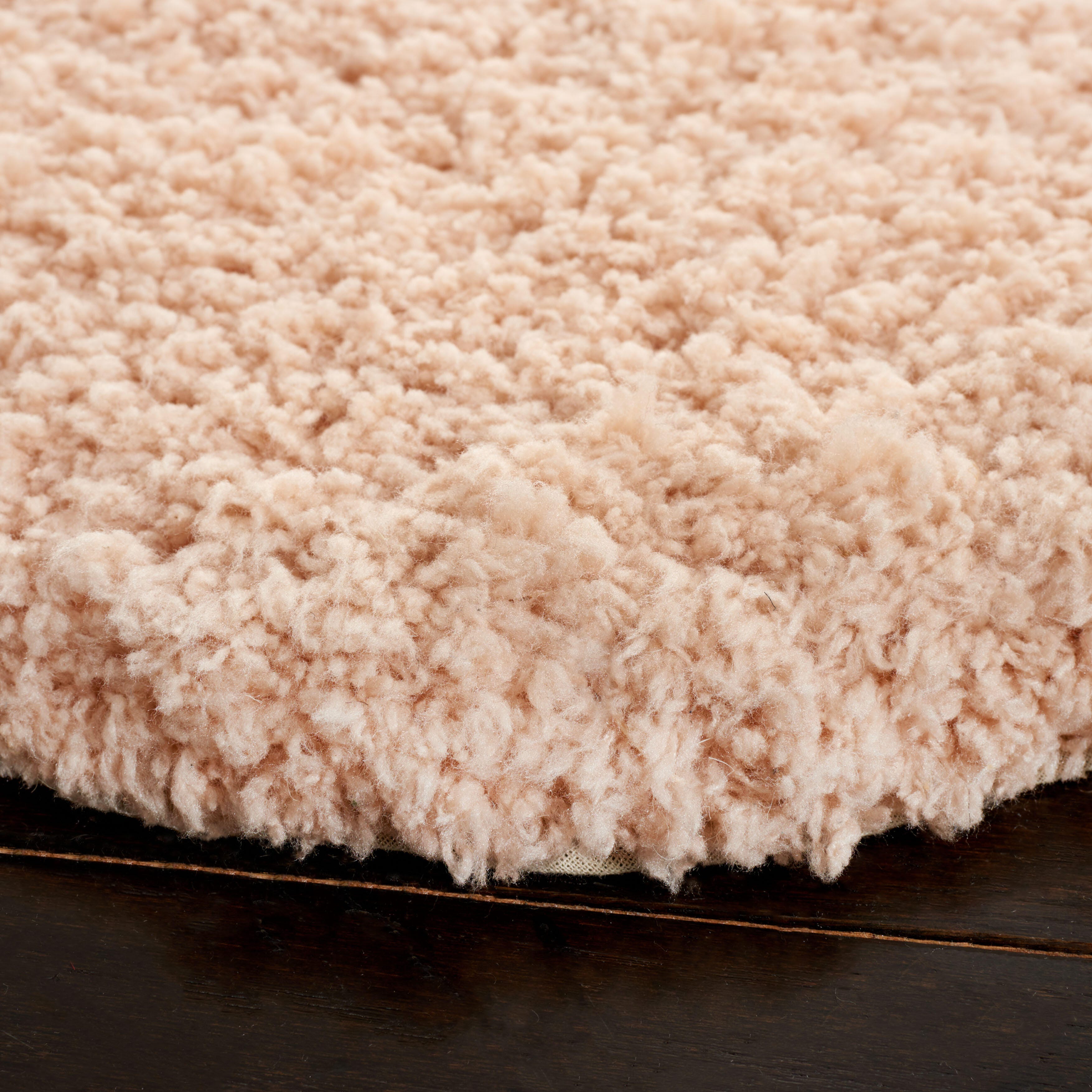 Safavieh Novelty Collection Nanae 6' x 6' Round Rug, Blush/Pink, large