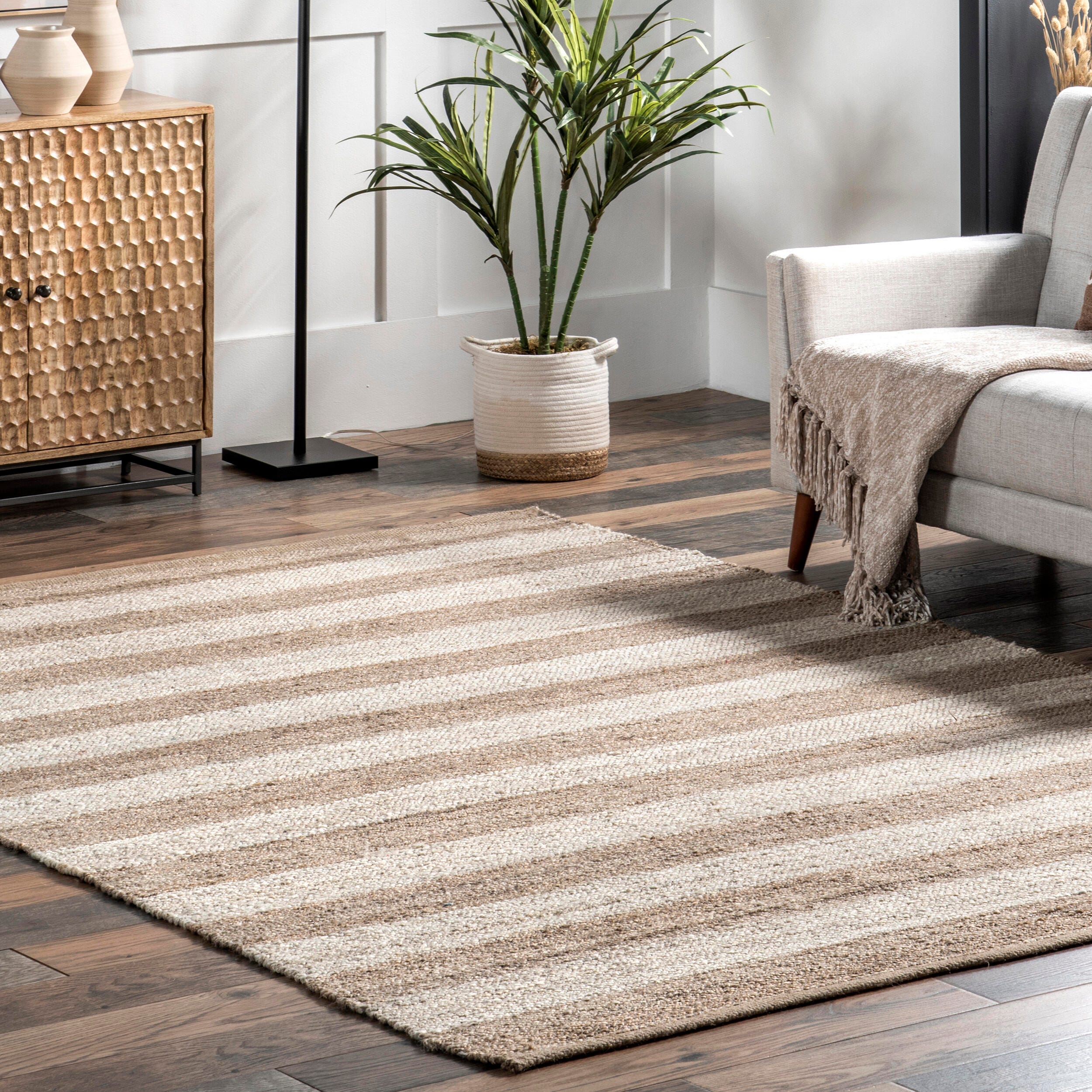 Nuloom Alisia 4' x 6' Area Rug, Off White, large