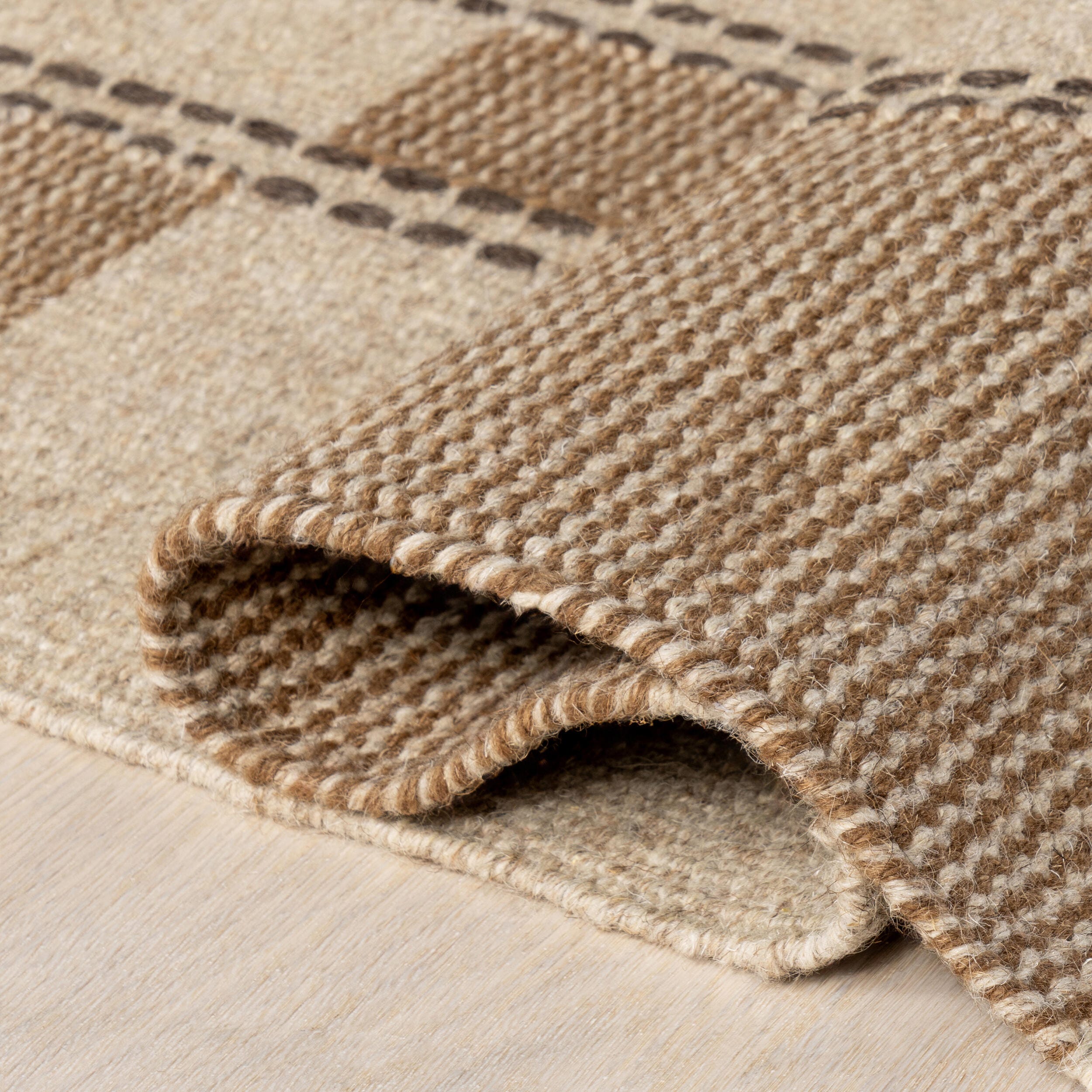 Nuloom Corbett 4' x 6' Area Rug, Beige, large