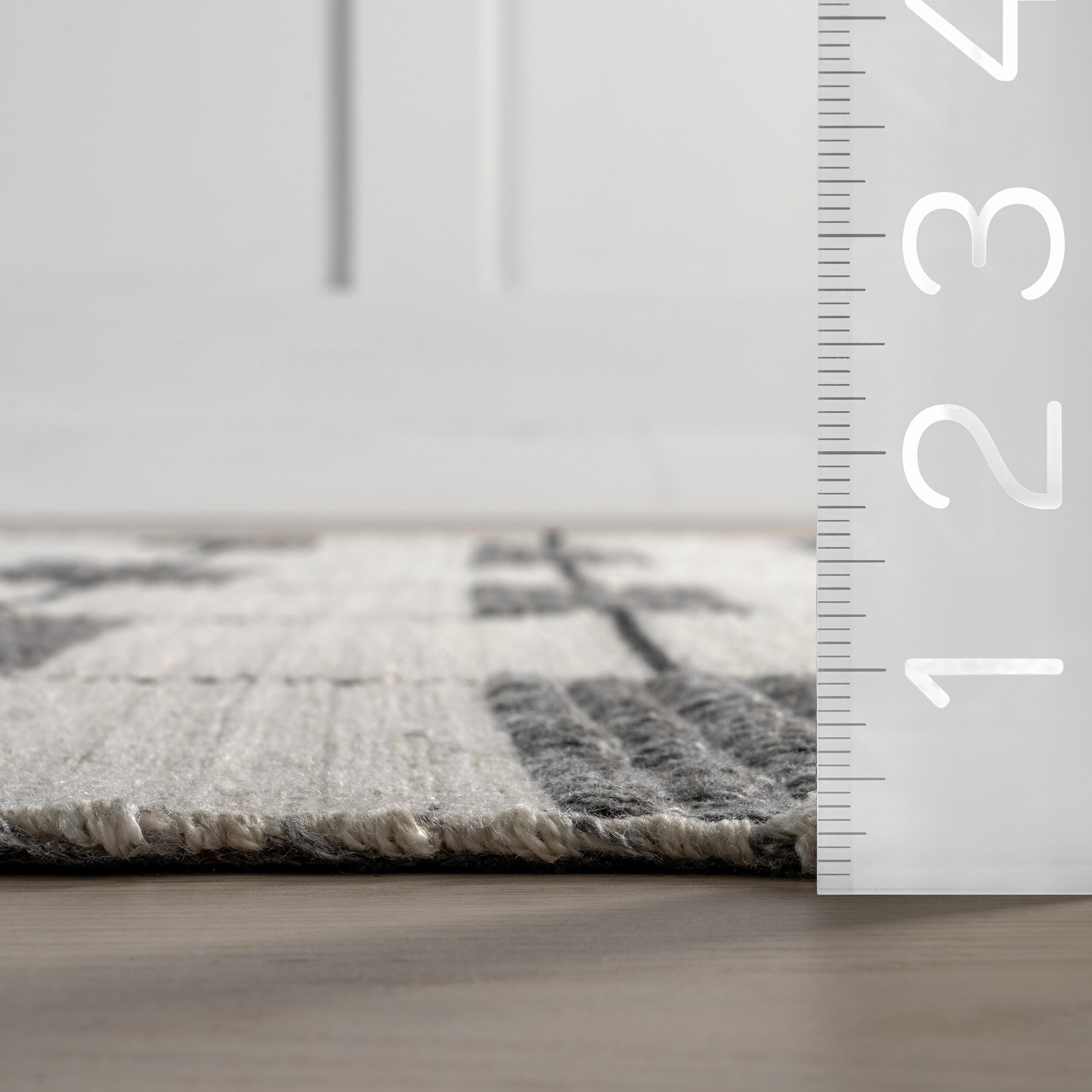Nuloom Harvey 4' x 6' Area Rug, Ivory, large