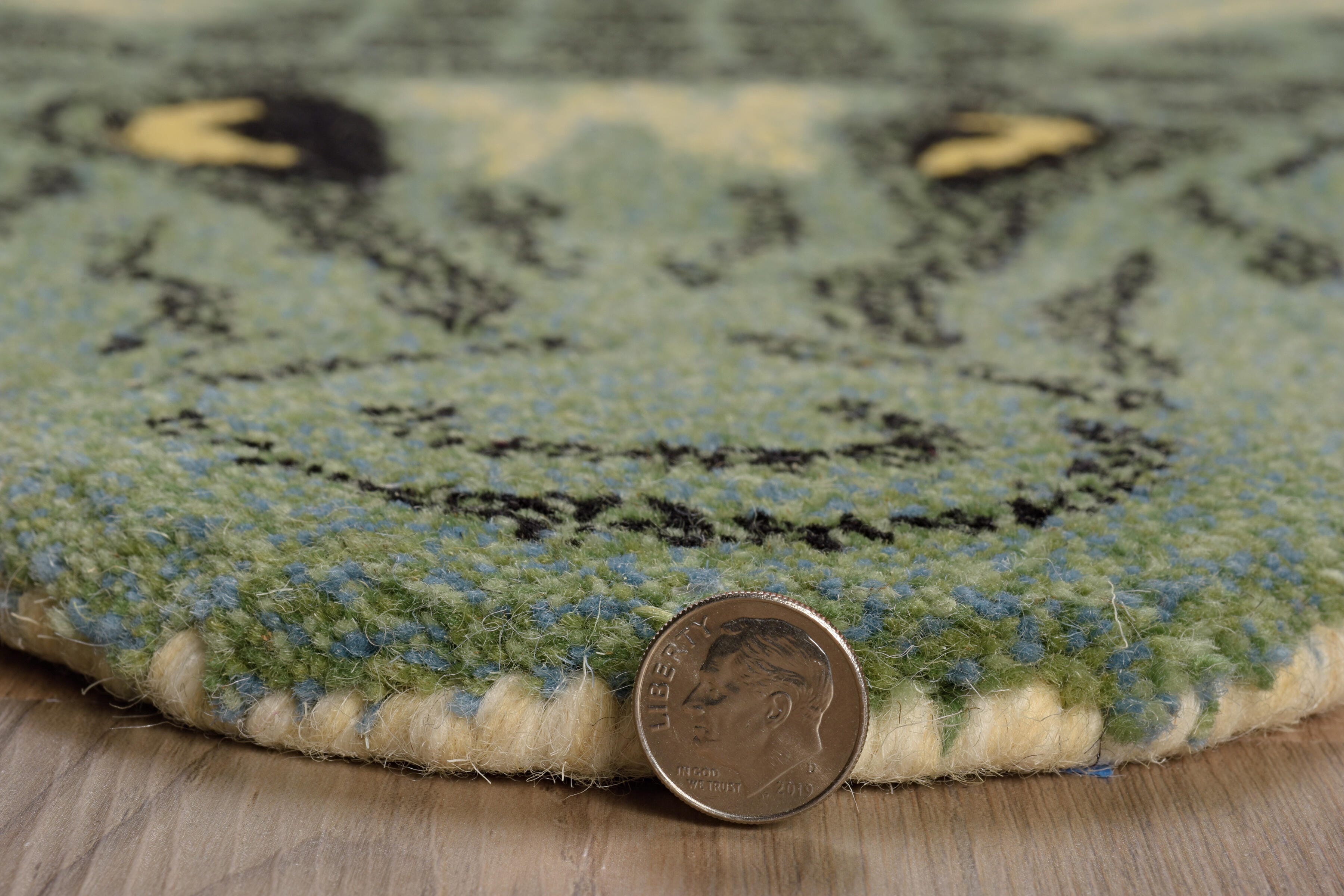 Linon Jungle Crocodile 2' X 3' Accent Rug, Light Green, large