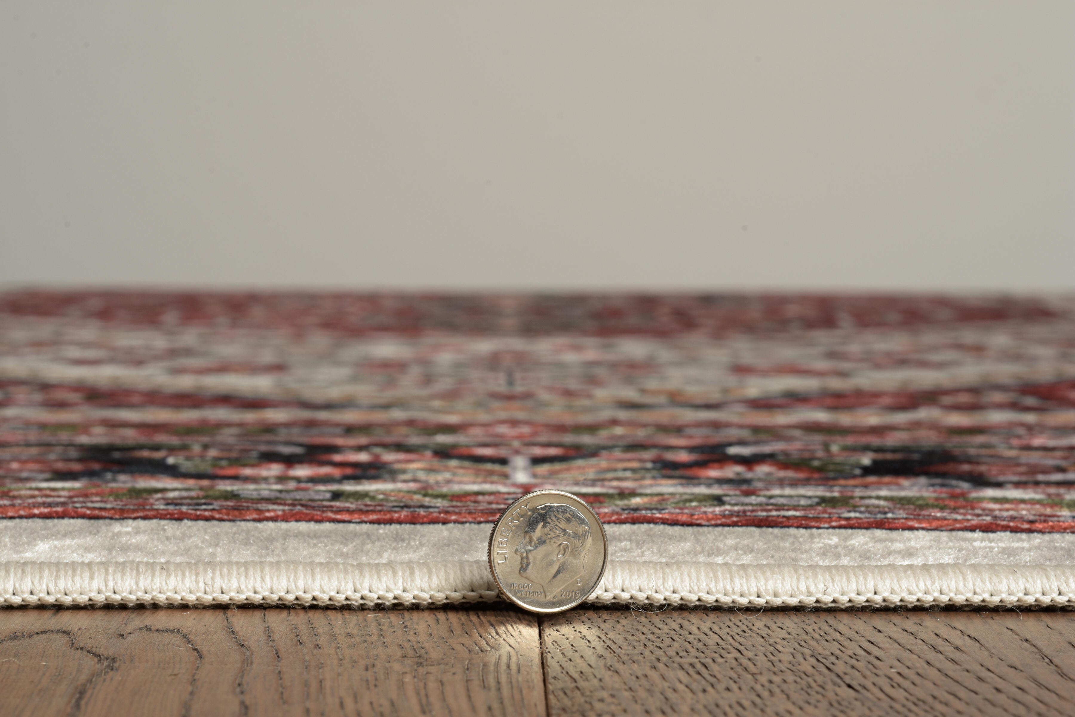 Linon Emerald Bayer 3'3" x 5' Area Rug, Red, large