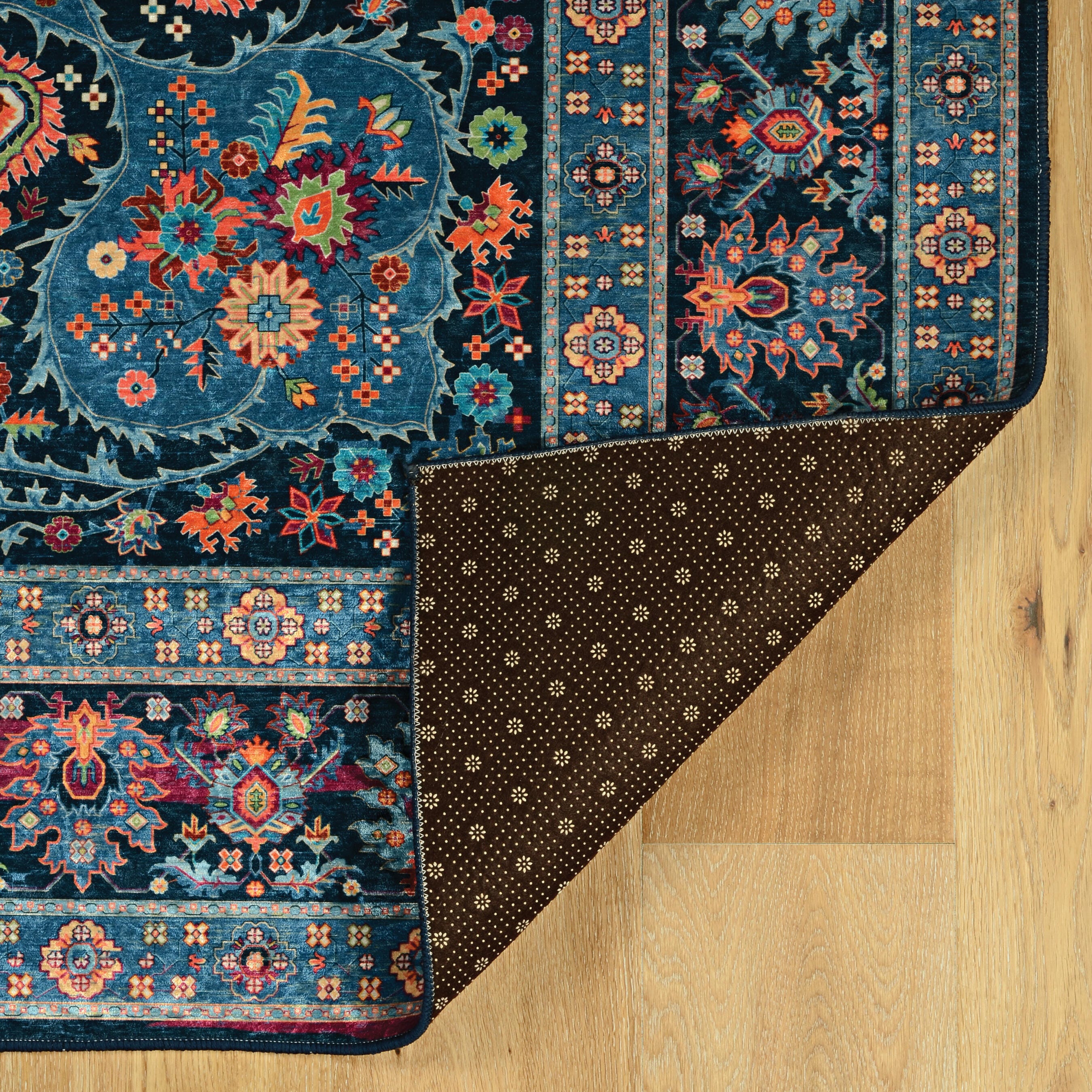 Linon Emerald Grenier 2'2" x 3'2" Area Rug, Navy, large