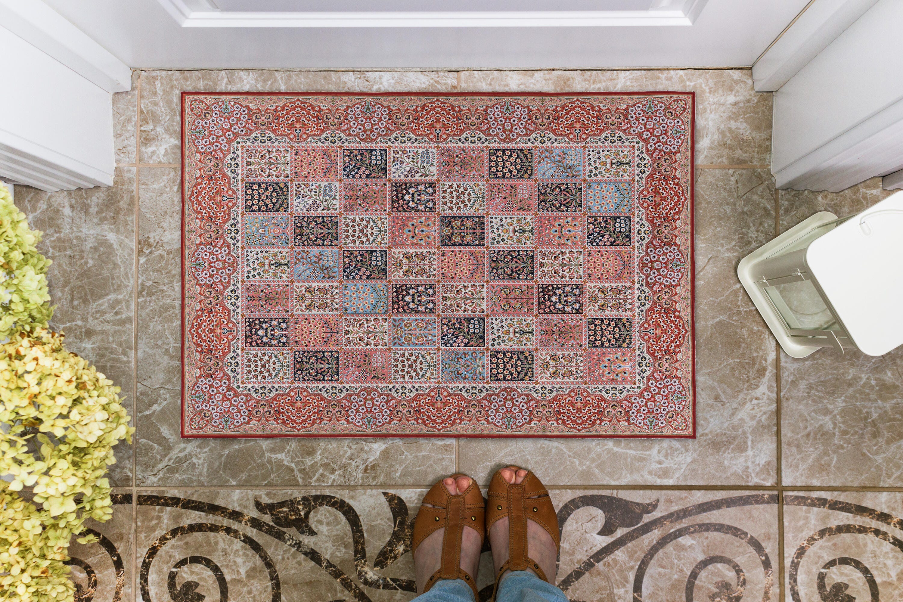 Linon Emerald Morris 2'2" x 3'2" Area Rug, Red, rollover