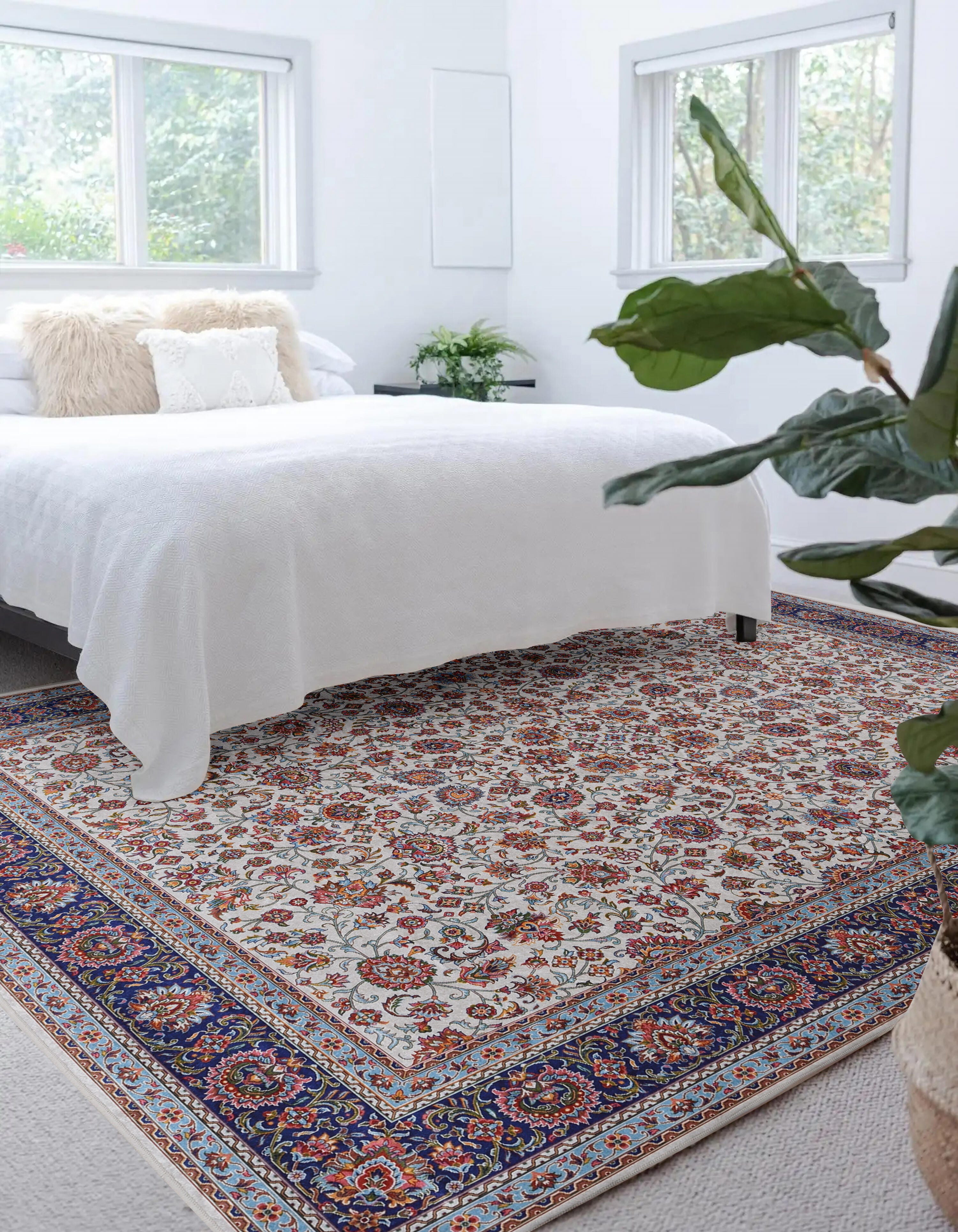 Linon Emerald Ritchie 6'7" x 9'7" Area Rug, Ivory, large