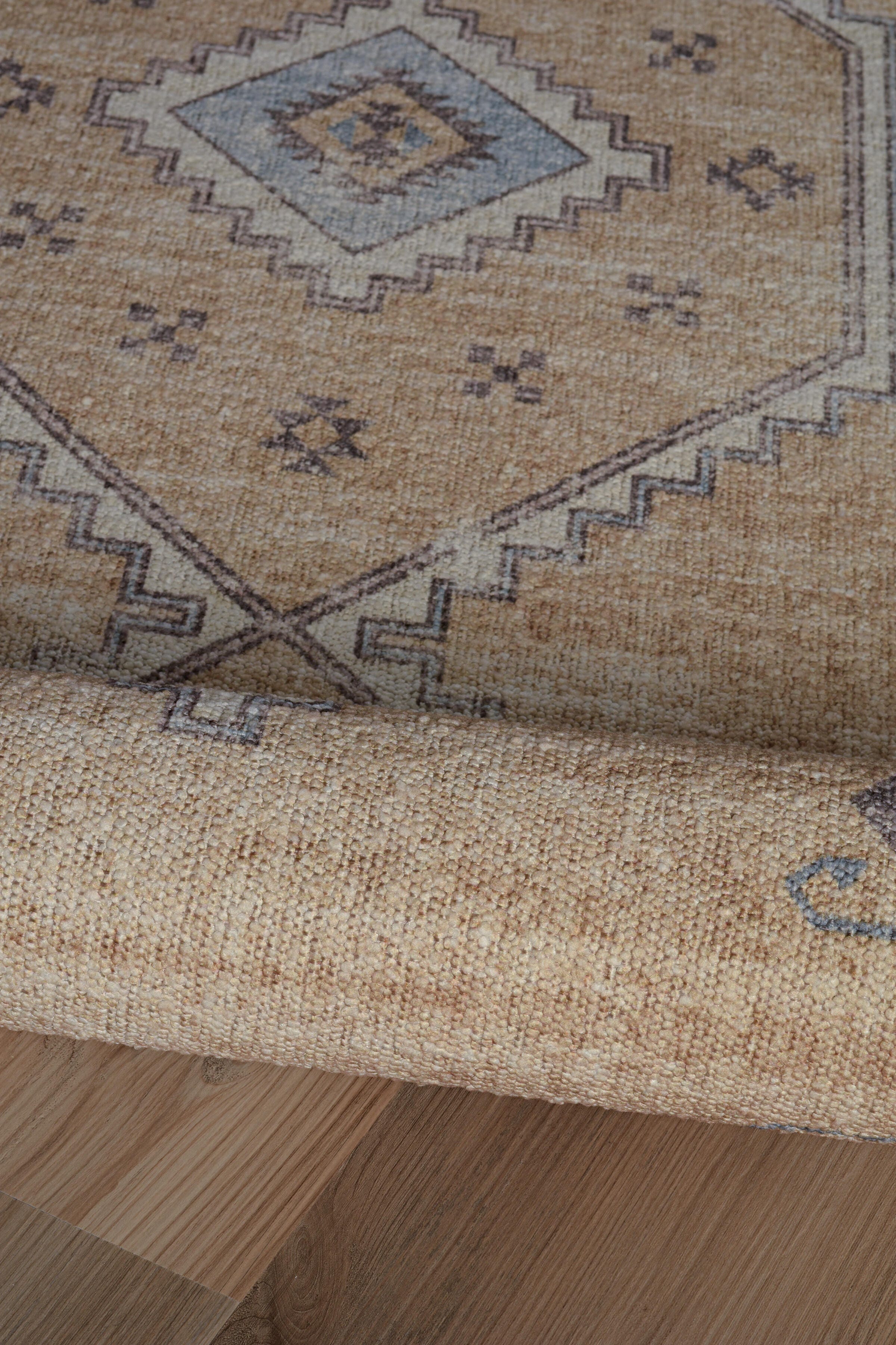 Linon Oakland Haden 3' x 5'  Area Rug, Sand, large