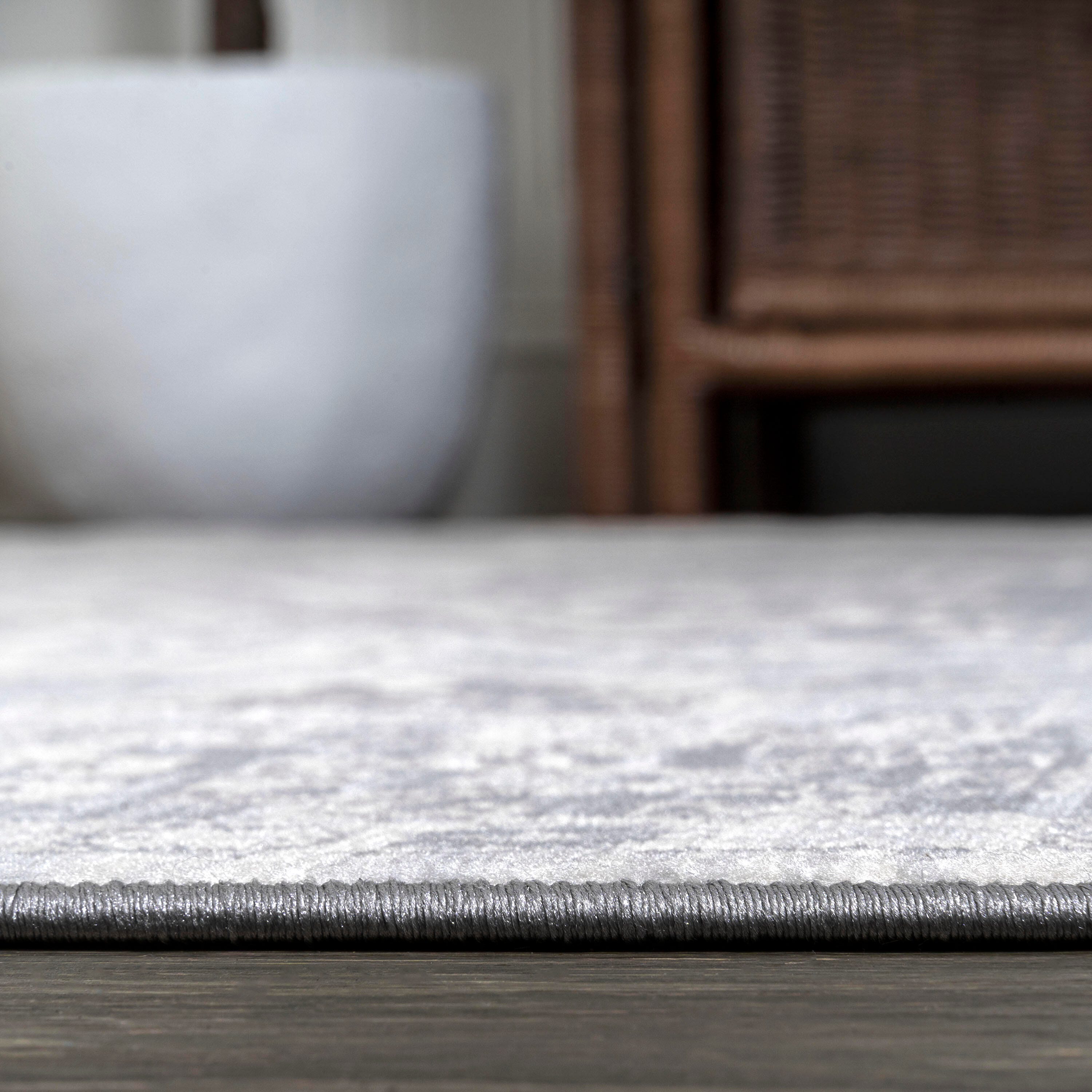 Jonathan Y Modern Persian 4' x 6' Area Rug, Ivory, large