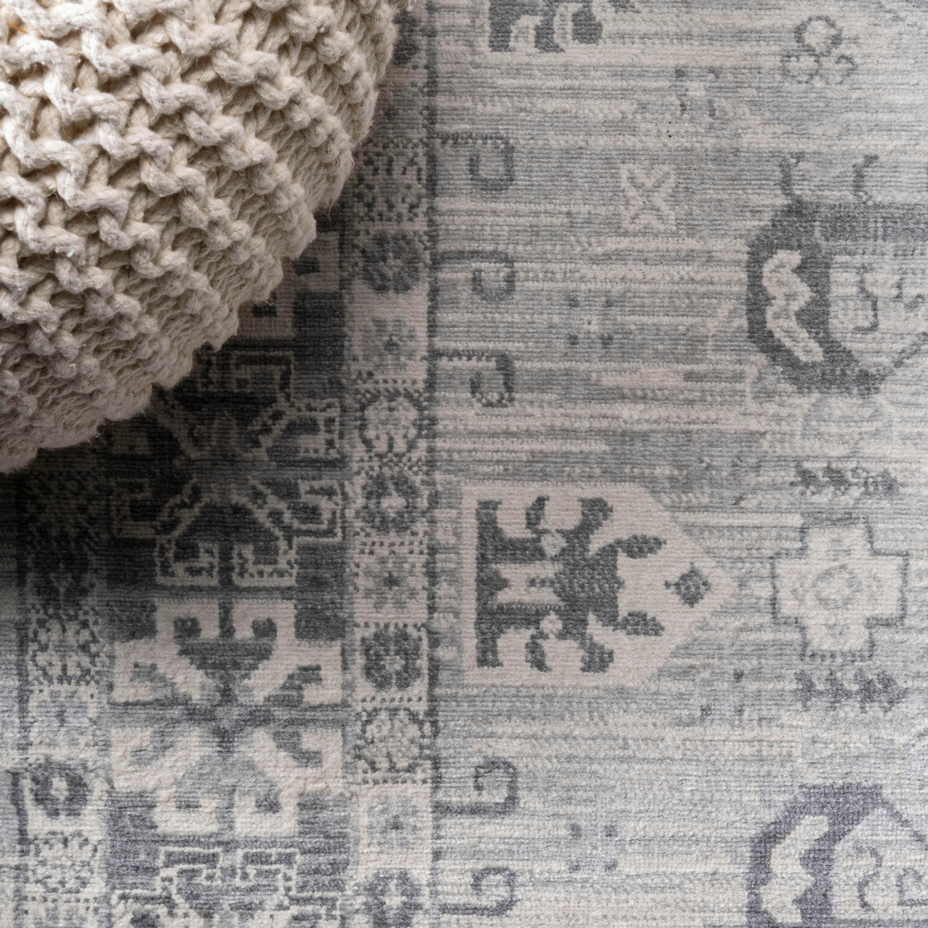 Jonathan Y Modern Persian 4' x 6' Area Rug, Ivory, large