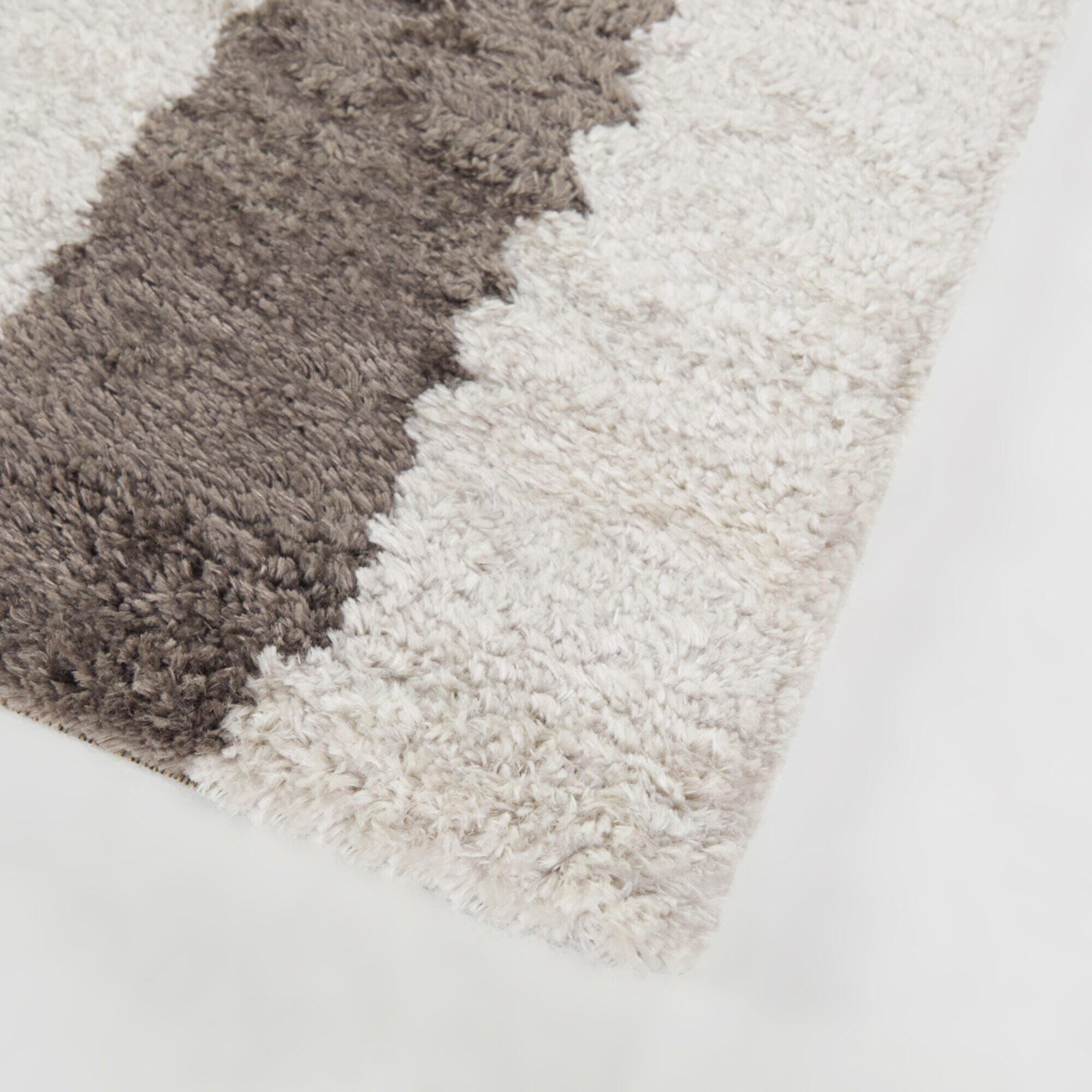 Balta Rugs Edan 5' 3" x 7' Area Rug, Brown, large