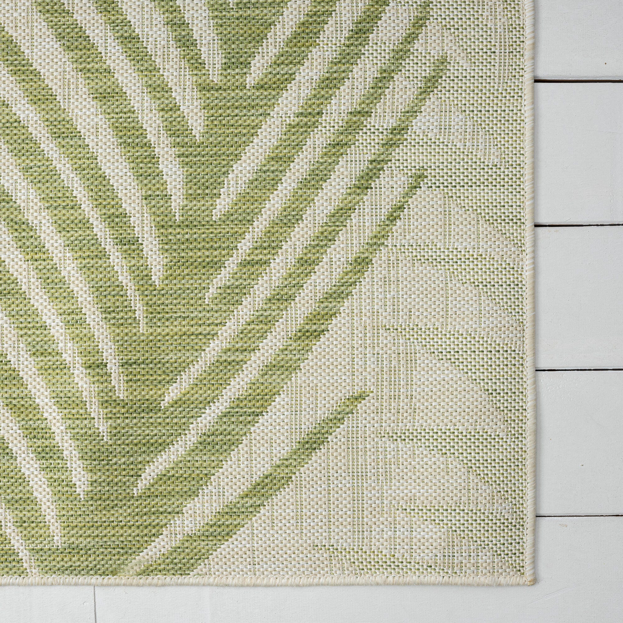 LR Home Botanical Pattern 5' x 7' Area Rug, Green, large