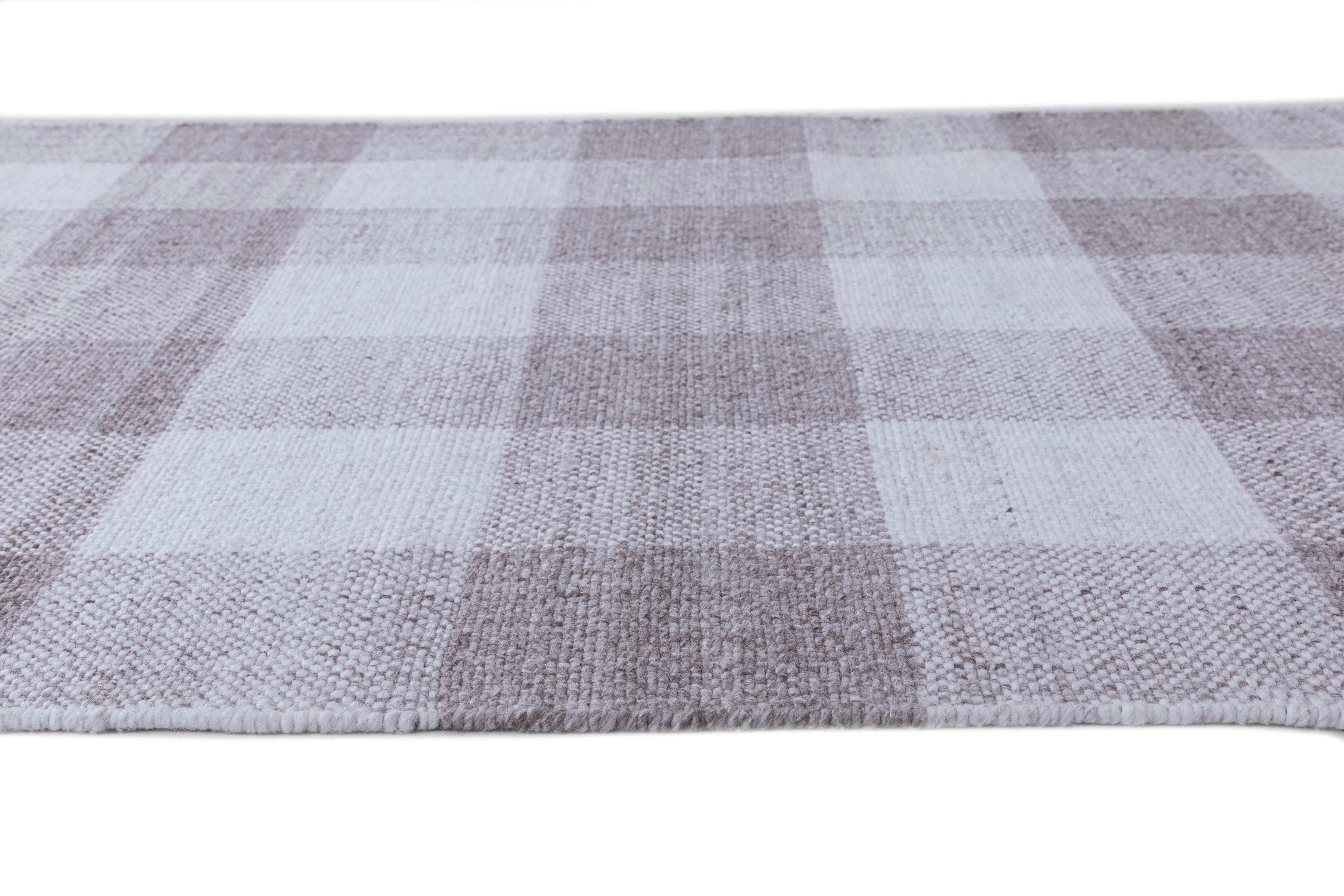 Terra by Obeetee Gingham 2'2" x 3' Area Rug, Mocha/White, large