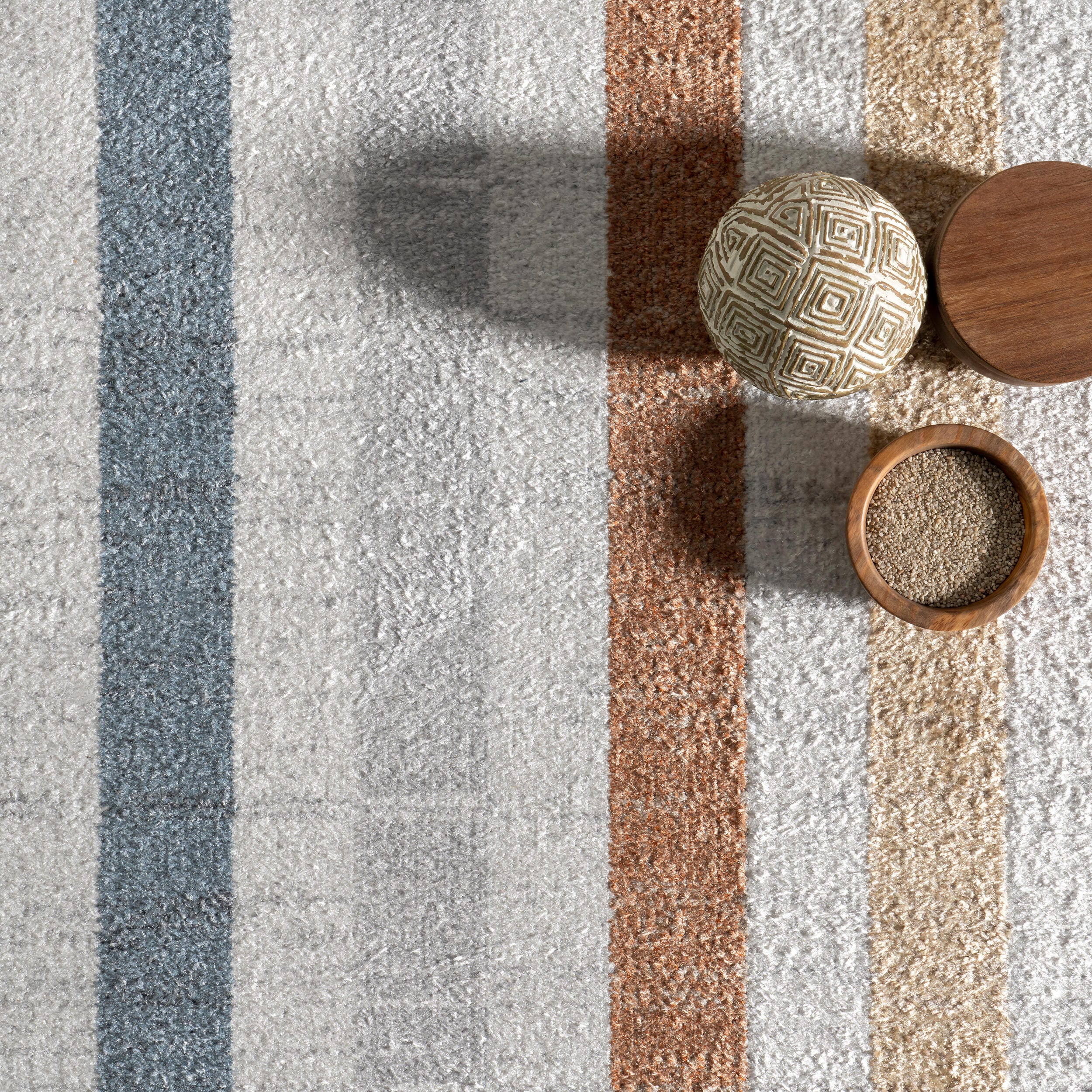 nuLOOM Alienor 2' x 3' Accent Rug, Multi, large