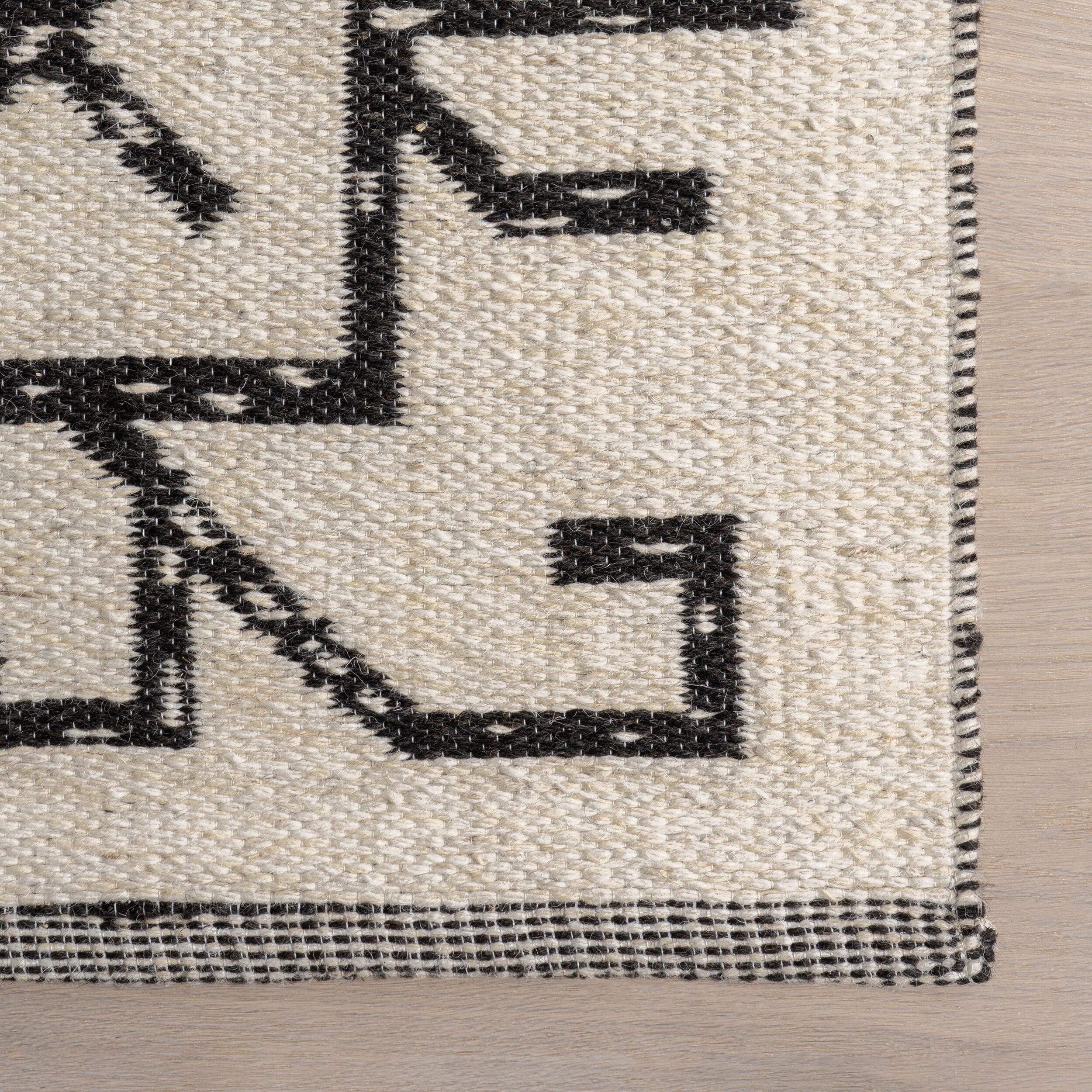 Rugs USA June 3' x 8' Runner Rug, Ivory, large