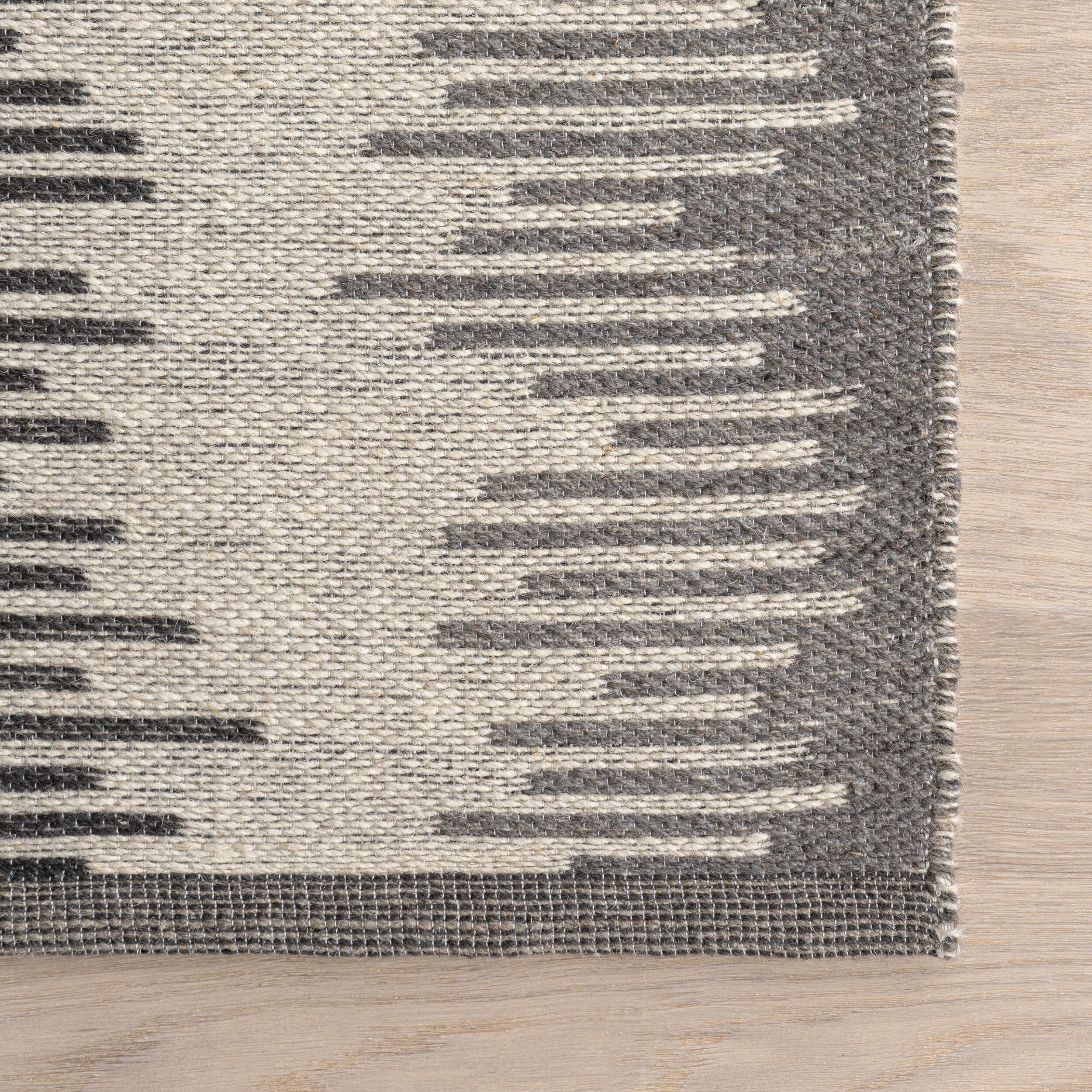 Rugs USA Memento 4' x 6' Accent Rug, Charcoal, large