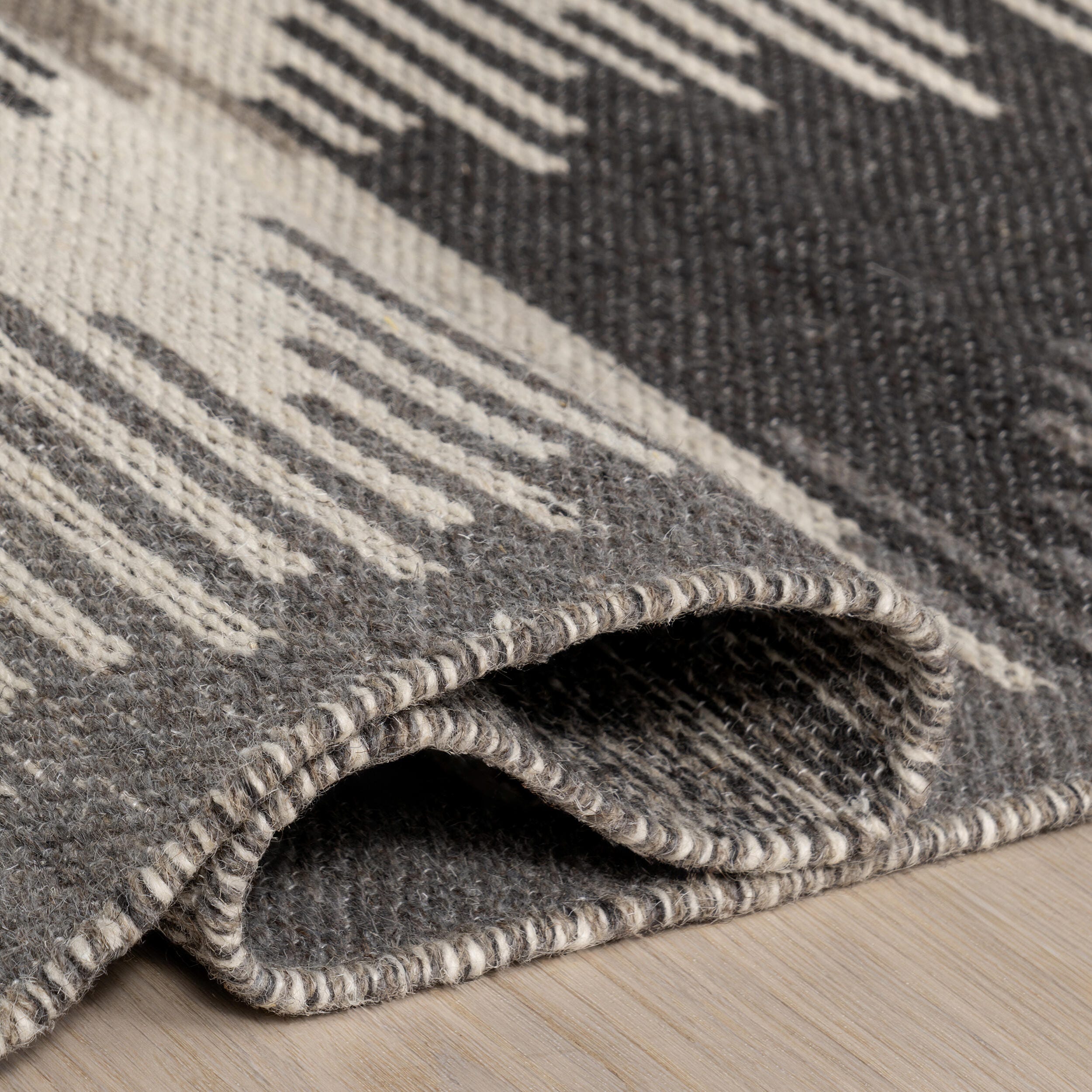 Rugs USA Memento 6' x 9' Area Rug, Charcoal, large