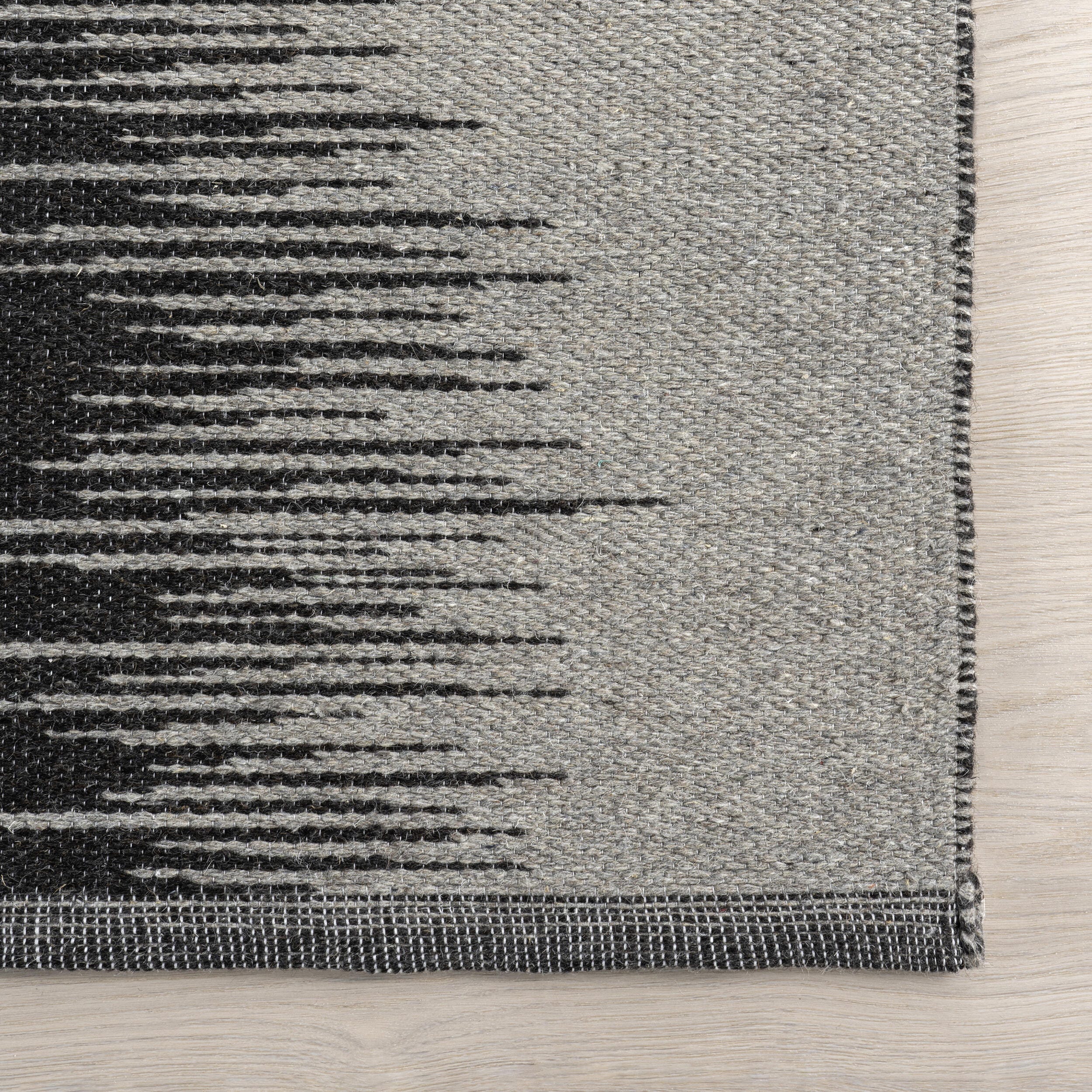 Rugs USA Wolf 6' x 9' Area Rug, Black, large