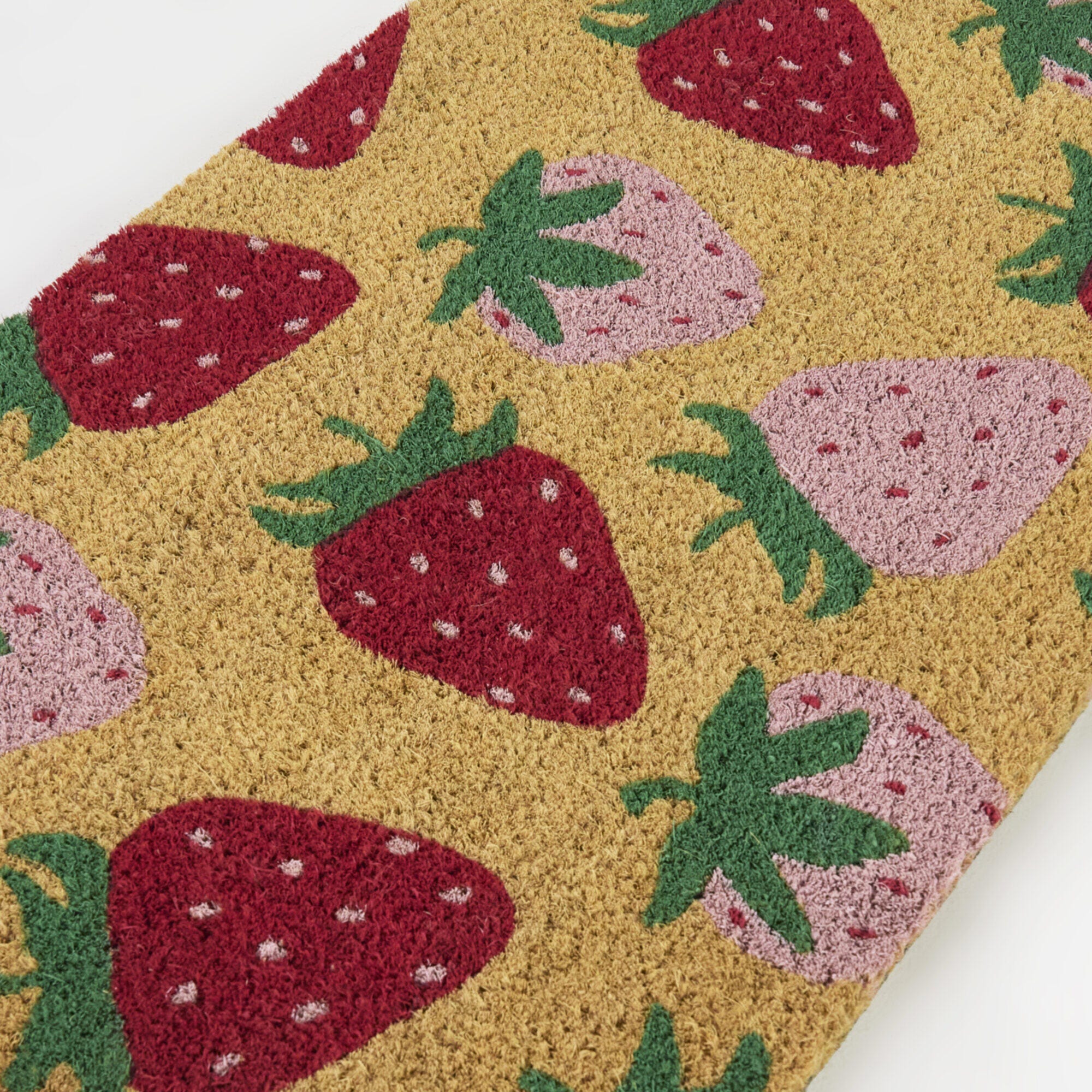 Balta Strawberry  18" x 30" Doormat, , large