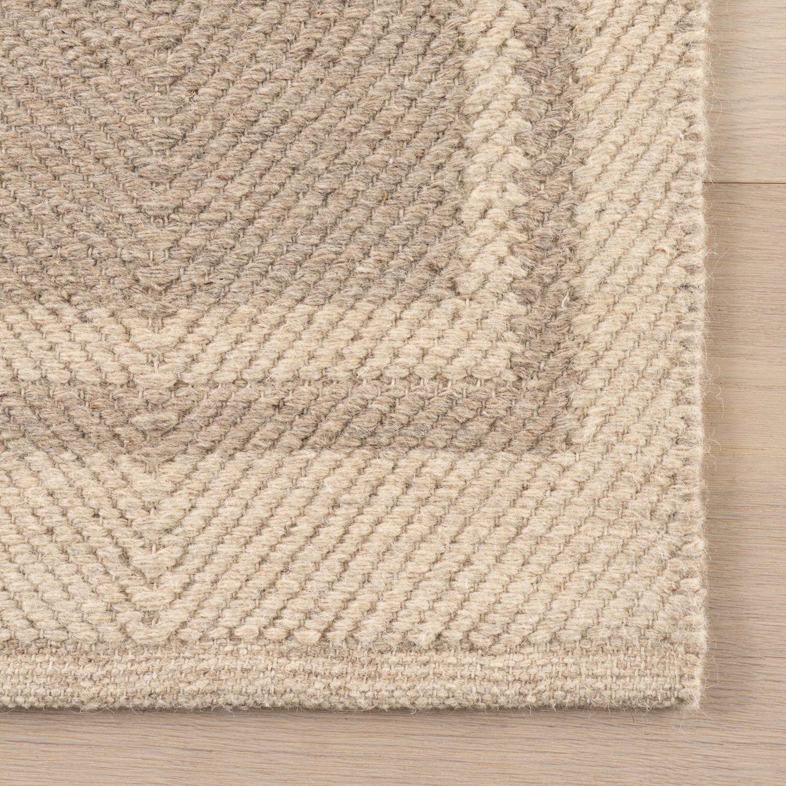 Rugs USA Canon 6' x 9' AreaRug, Beige, large