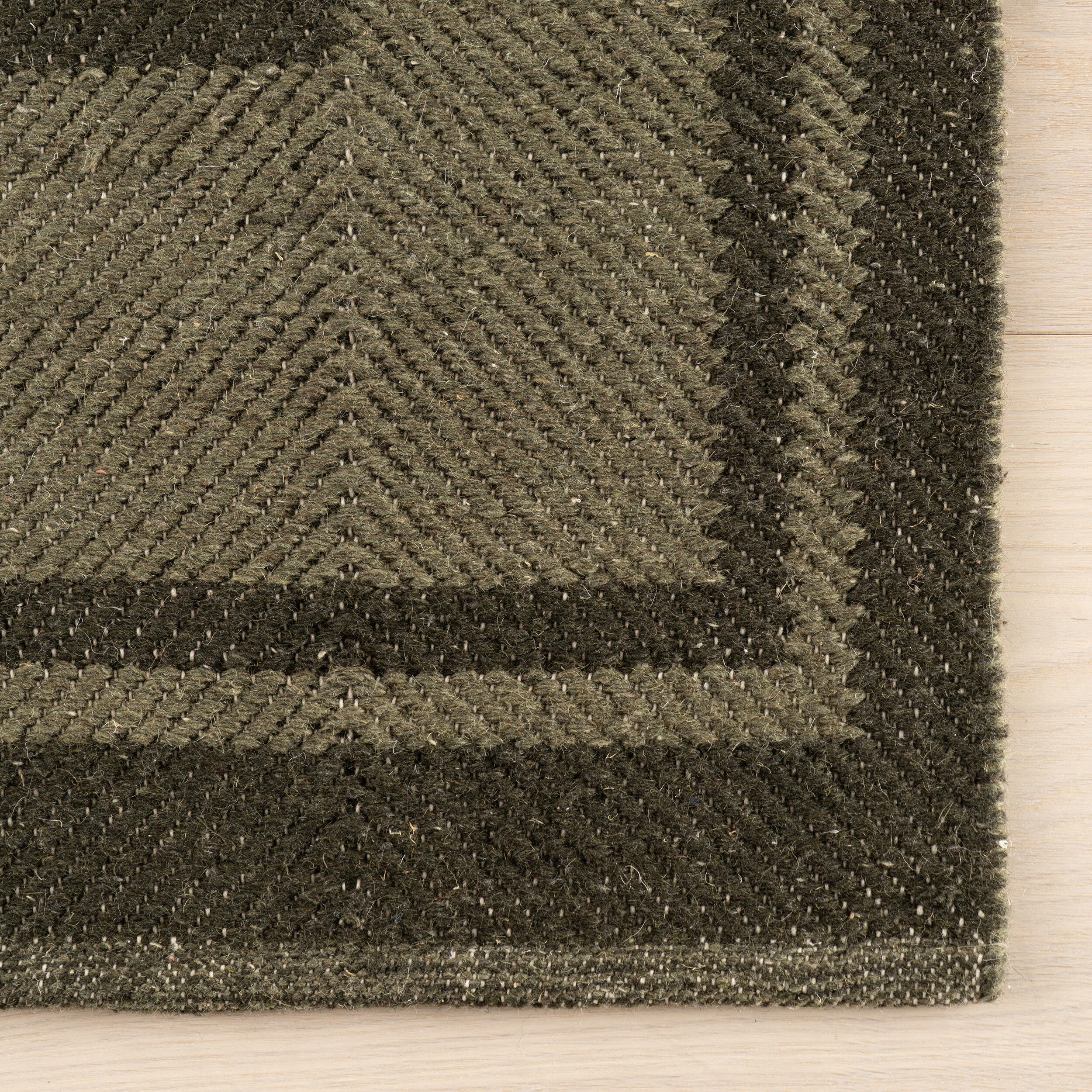 Rugs USA Canon 7' x 9' AreaRug, Green, large