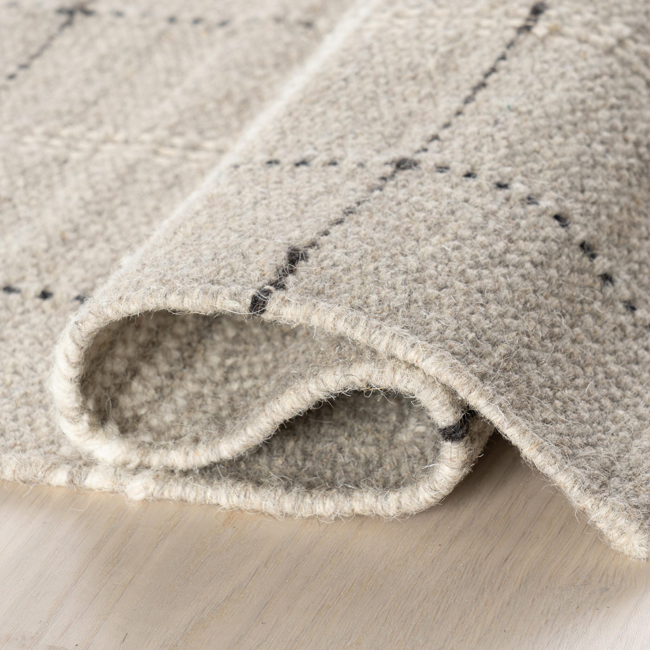 Rugs USA Downing 5' x 8' AreaRug, Gray, large
