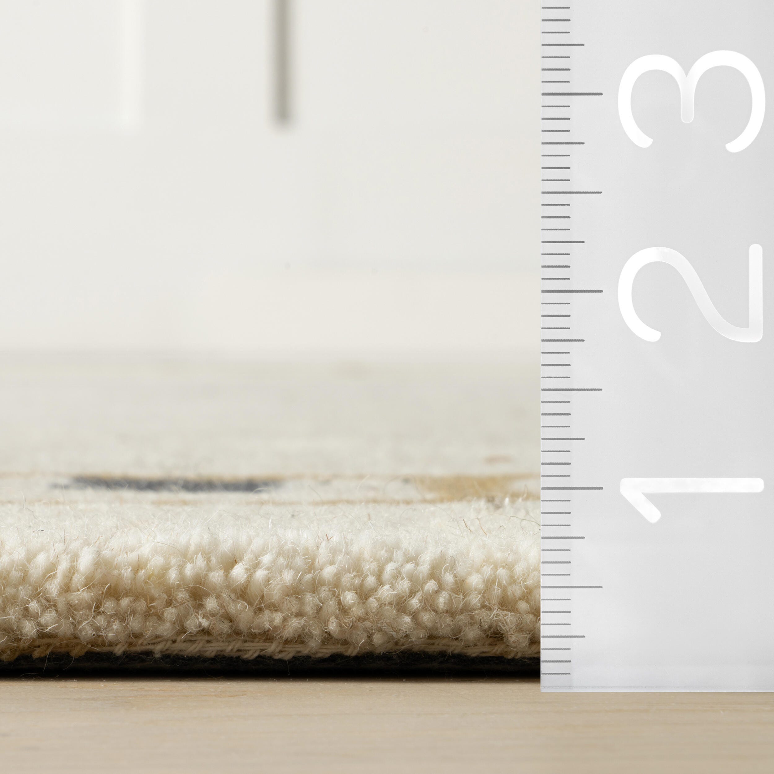 Rugs USA Yves 6' x 9' AreaRug, Ivory, large