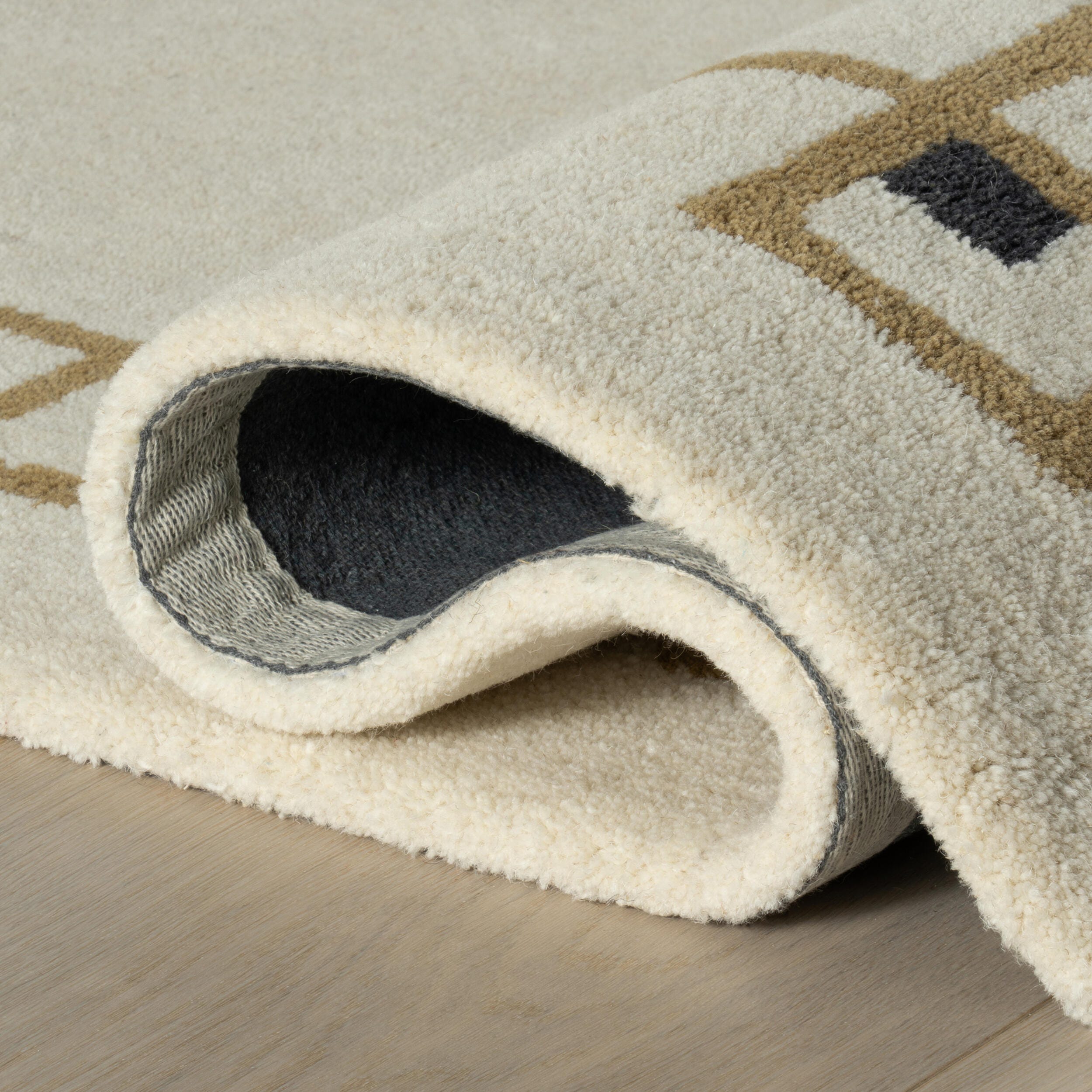 Rugs USA Yves 6' x 9' AreaRug, Ivory, large